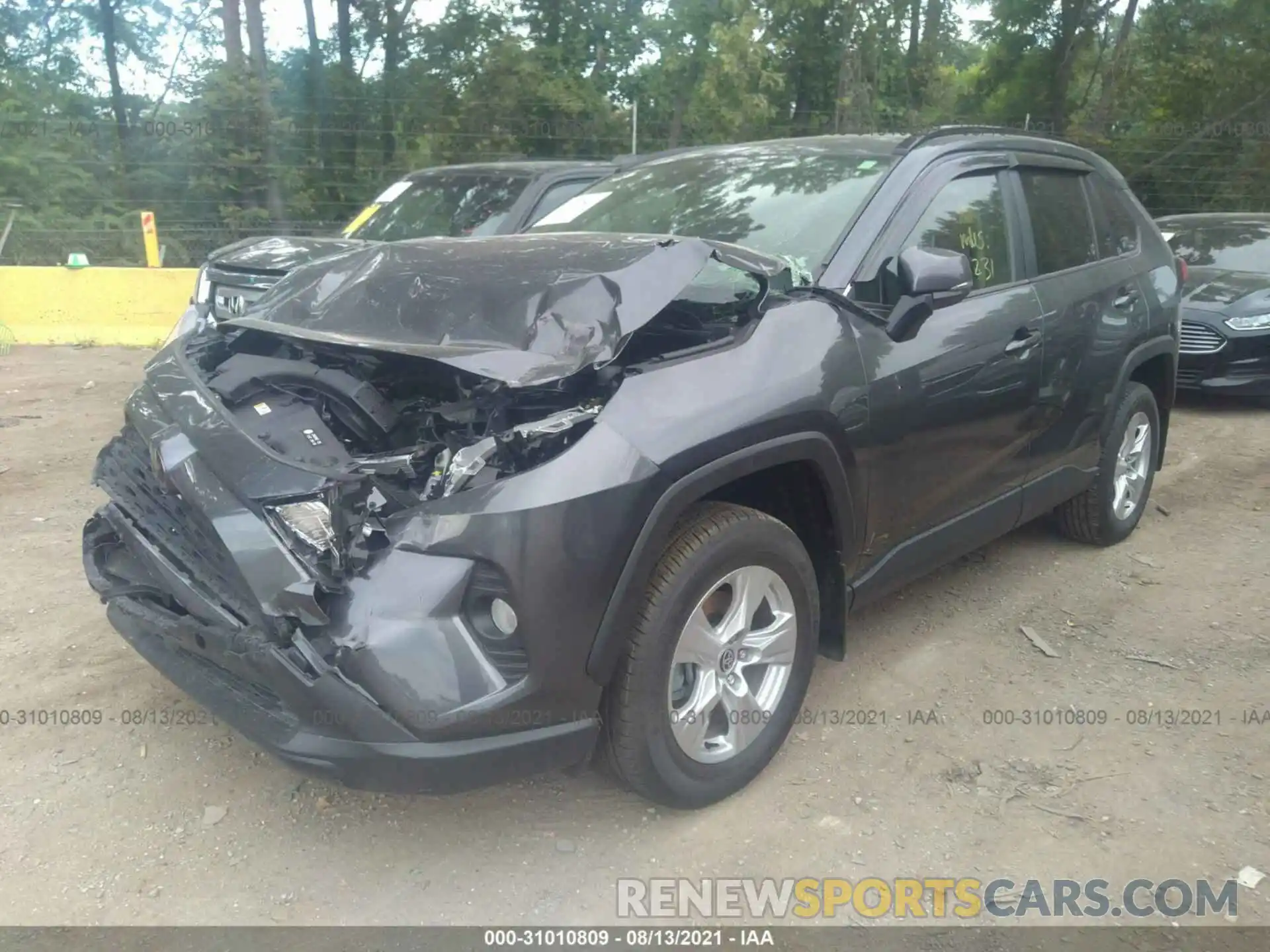 2 Photograph of a damaged car JTMP1RFV3LD055557 TOYOTA RAV4 2020