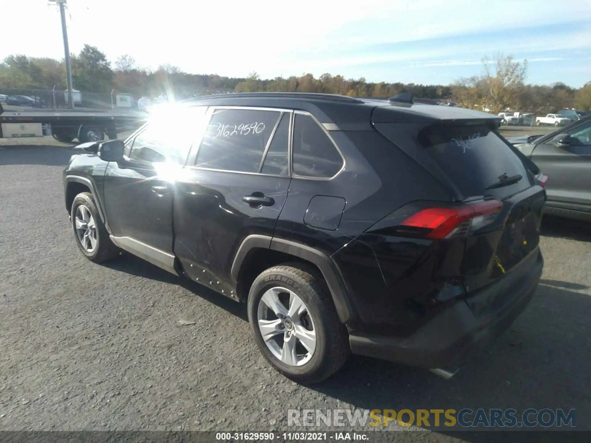 3 Photograph of a damaged car JTMP1RFV3LD061455 TOYOTA RAV4 2020