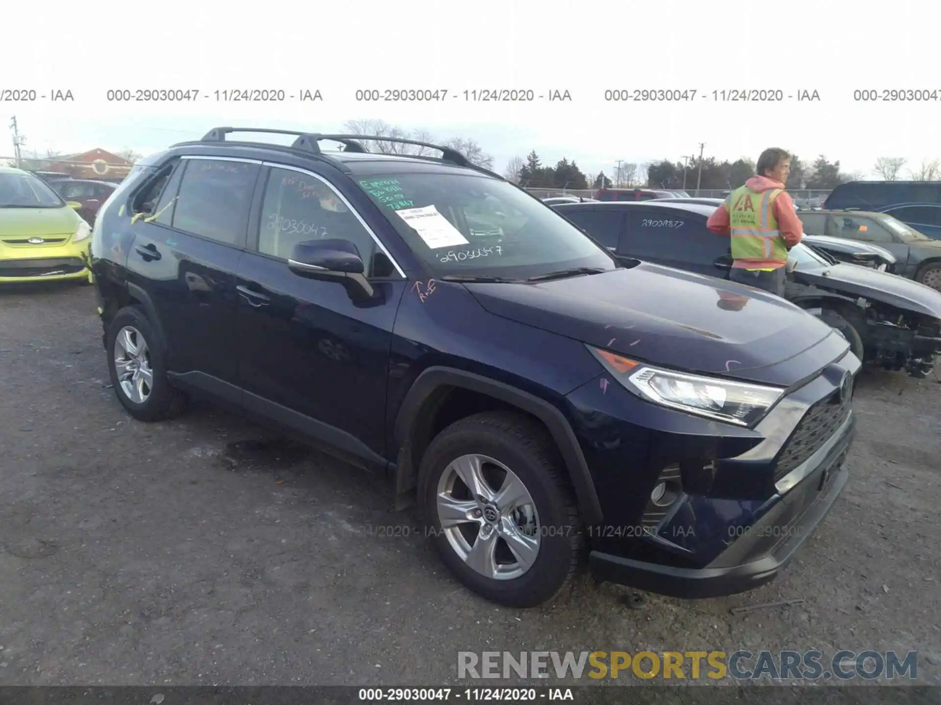 1 Photograph of a damaged car JTMP1RFV3LJ032135 TOYOTA RAV4 2020