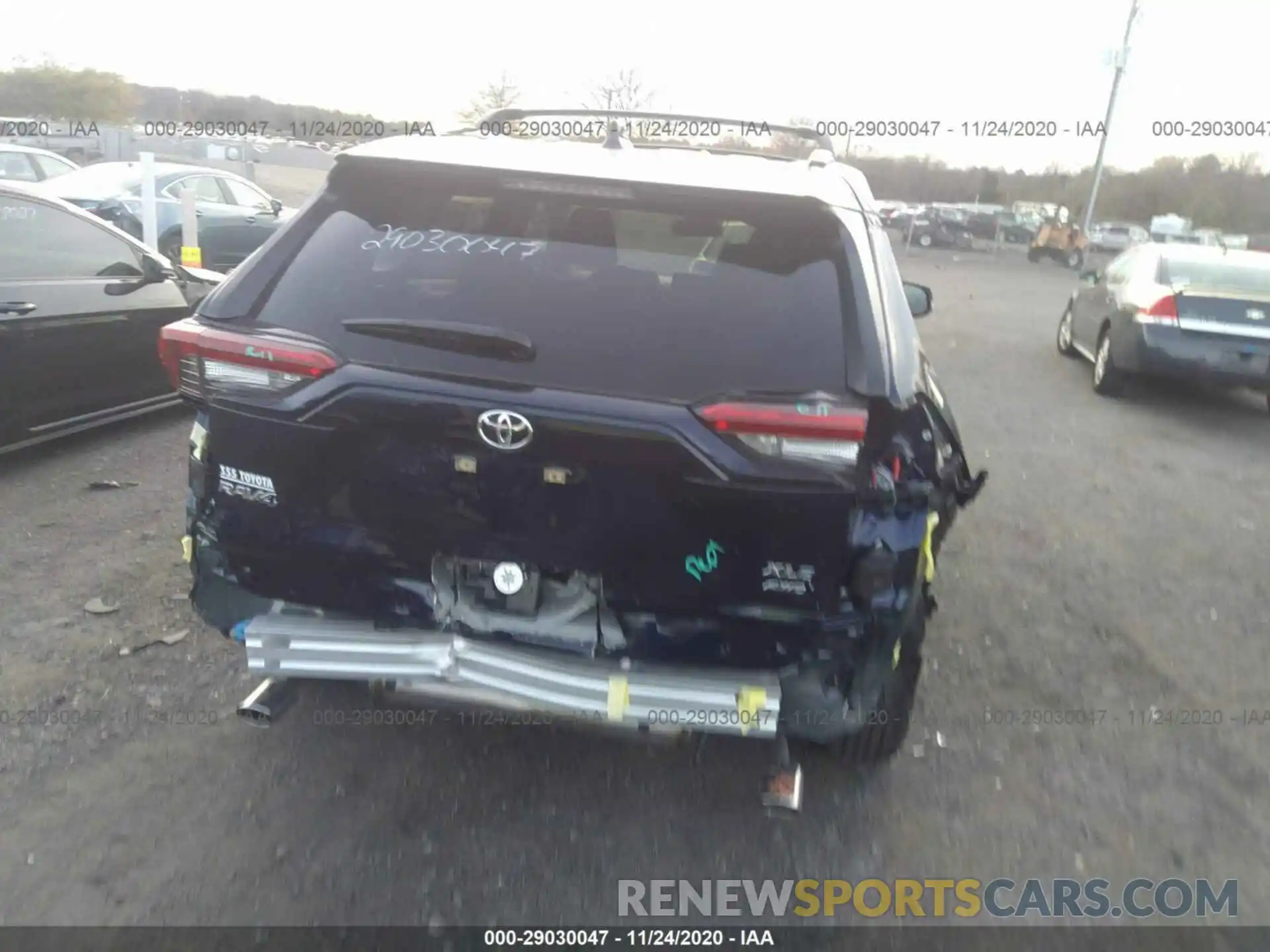 6 Photograph of a damaged car JTMP1RFV3LJ032135 TOYOTA RAV4 2020