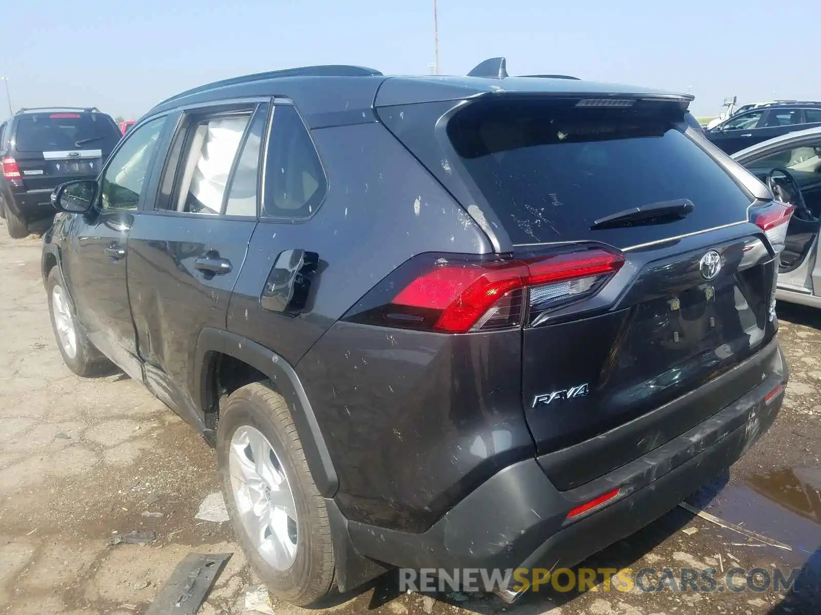 3 Фотография поврежденного автомобиля JTMP1RFV3LJ035696 TOYOTA RAV4 2020