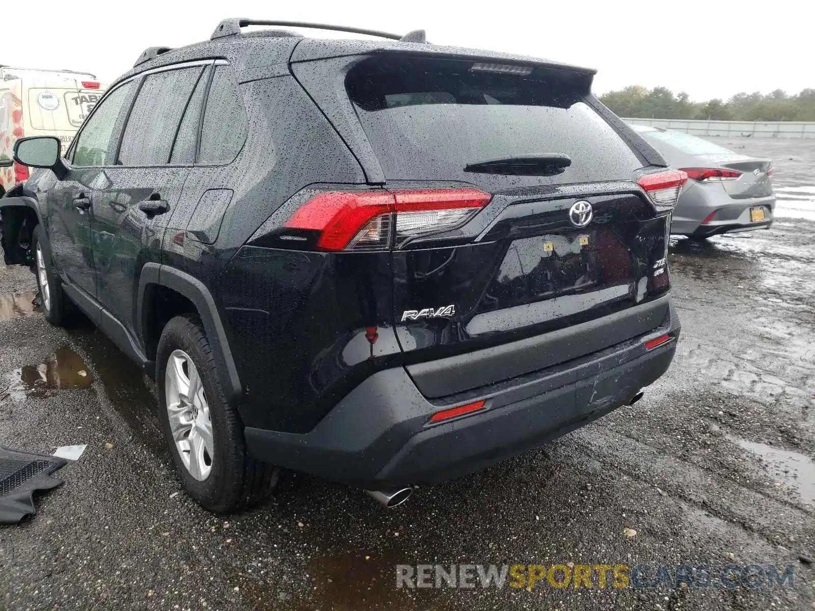 3 Photograph of a damaged car JTMP1RFV3LJ036623 TOYOTA RAV4 2020