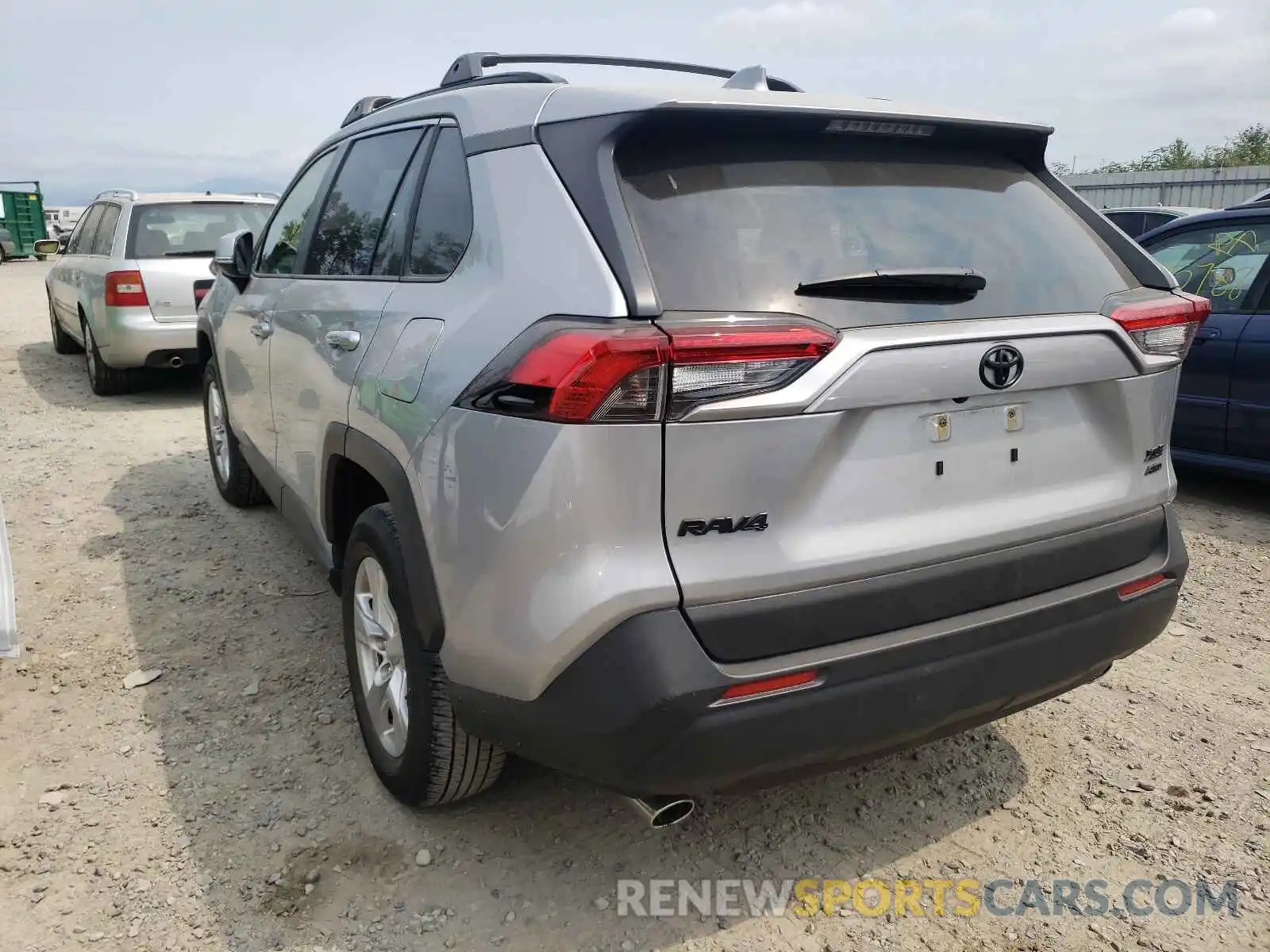 3 Photograph of a damaged car JTMP1RFV3LJ036864 TOYOTA RAV4 2020