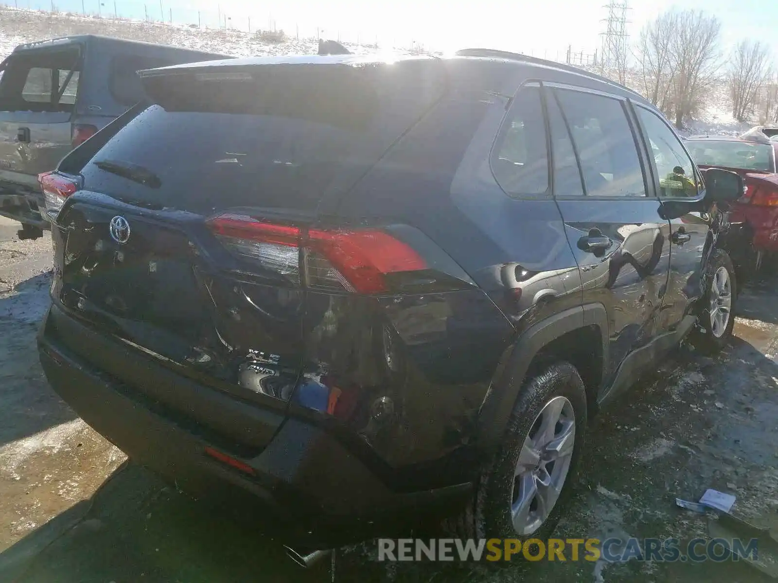 4 Photograph of a damaged car JTMP1RFV4LD049976 TOYOTA RAV4 2020