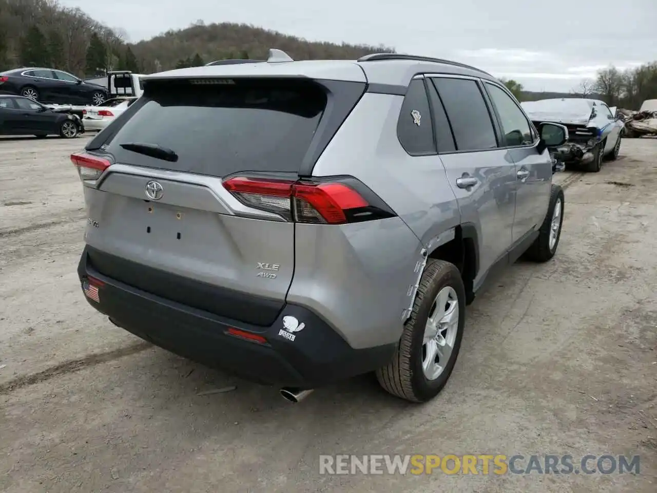 4 Photograph of a damaged car JTMP1RFV4LD058872 TOYOTA RAV4 2020