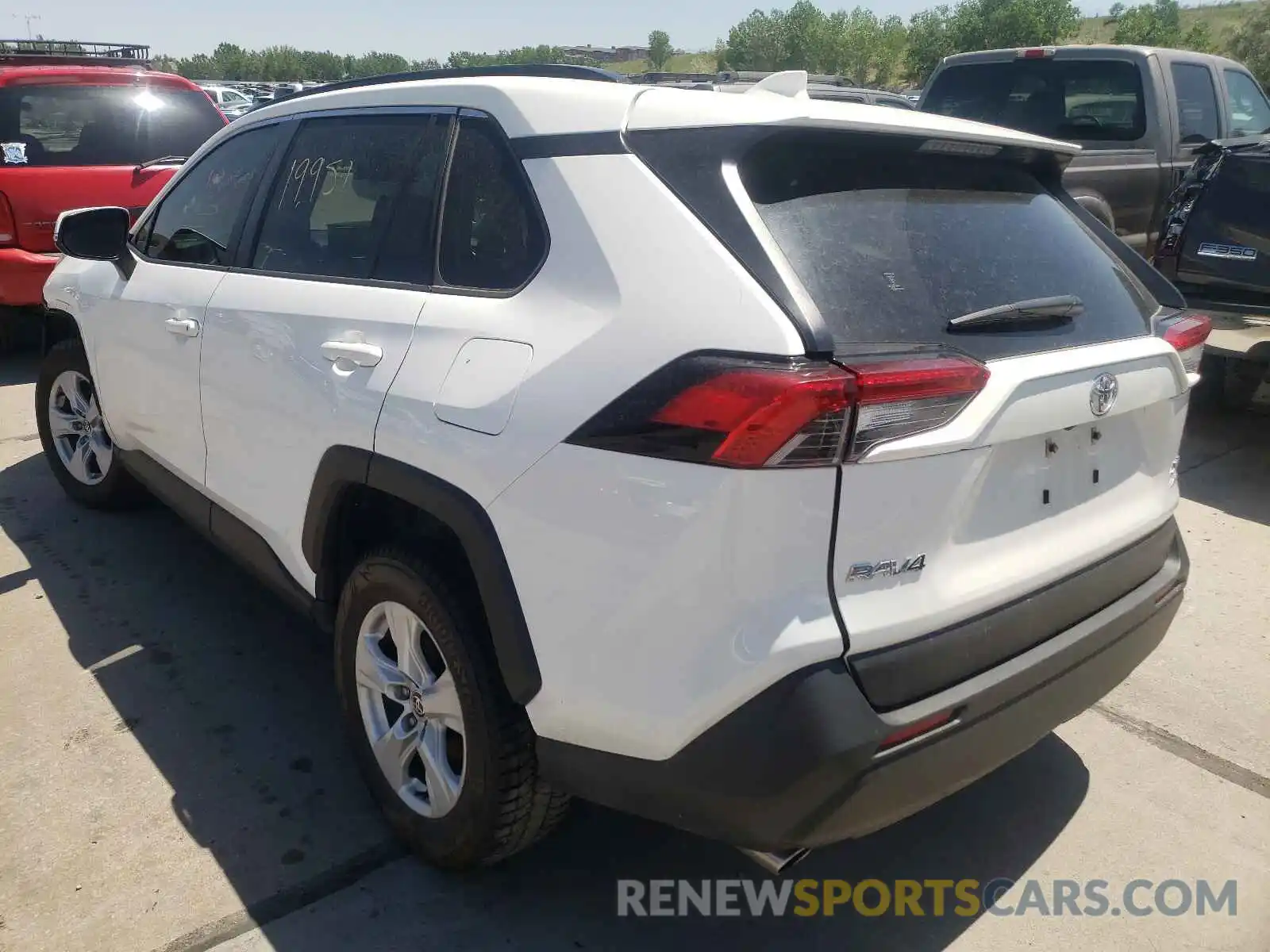 3 Photograph of a damaged car JTMP1RFV4LD059178 TOYOTA RAV4 2020