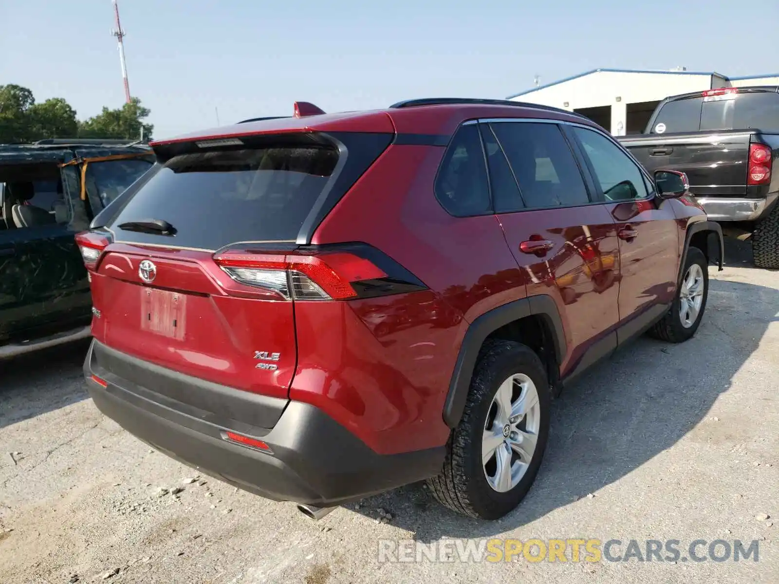 4 Photograph of a damaged car JTMP1RFV4LD528270 TOYOTA RAV4 2020