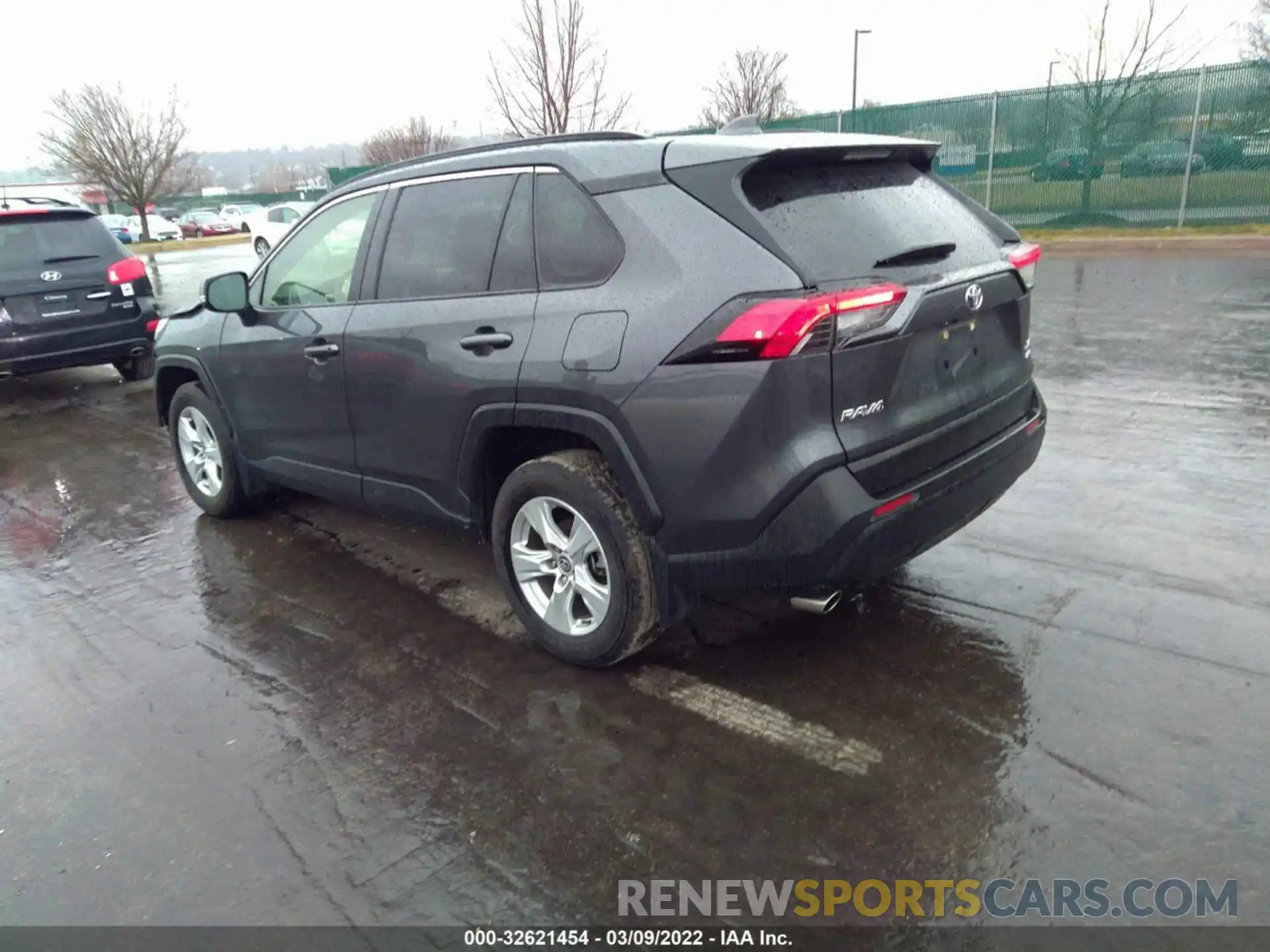 3 Photograph of a damaged car JTMP1RFV5LD052532 TOYOTA RAV4 2020