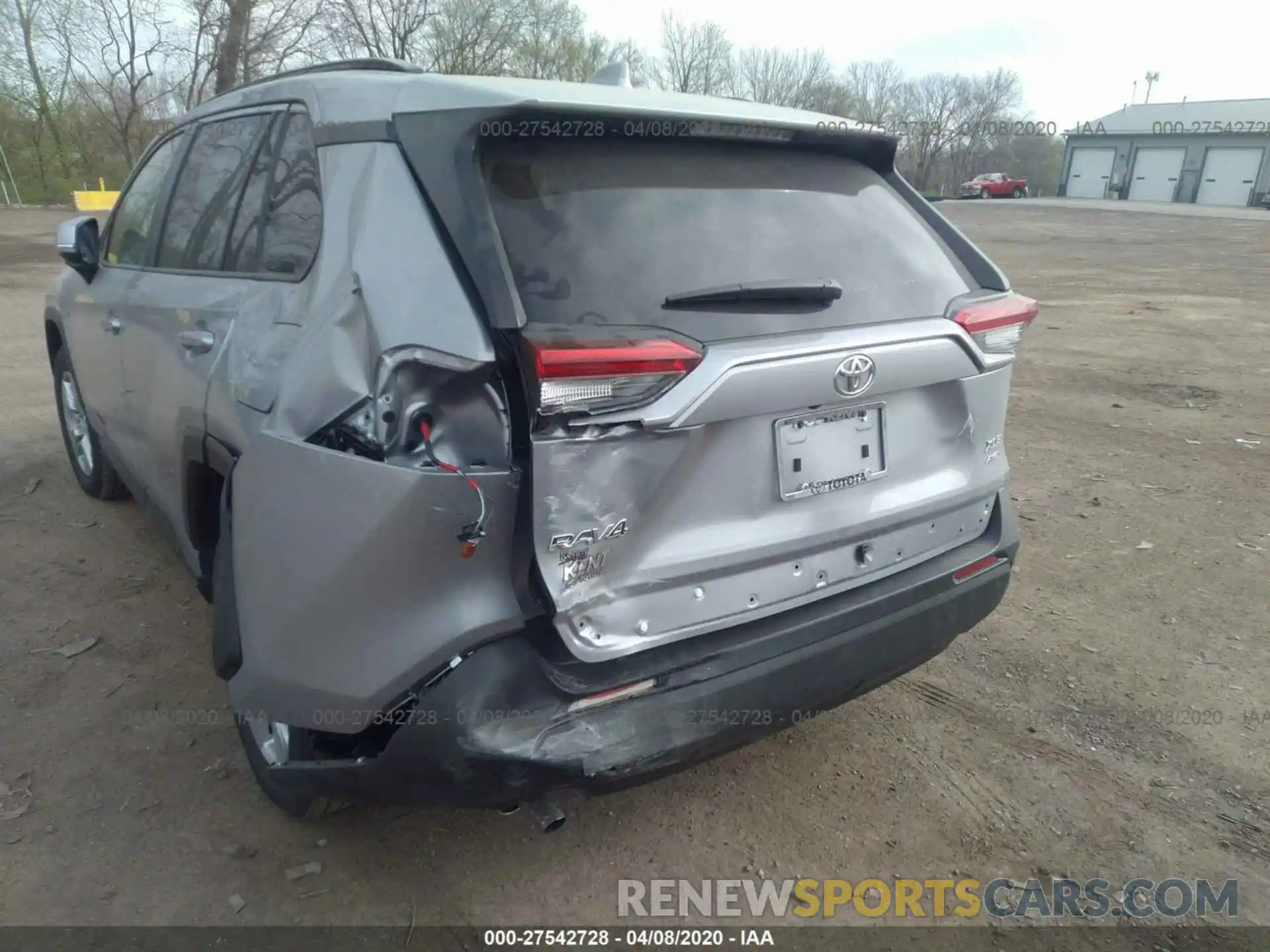 6 Photograph of a damaged car JTMP1RFV5LD053812 TOYOTA RAV4 2020