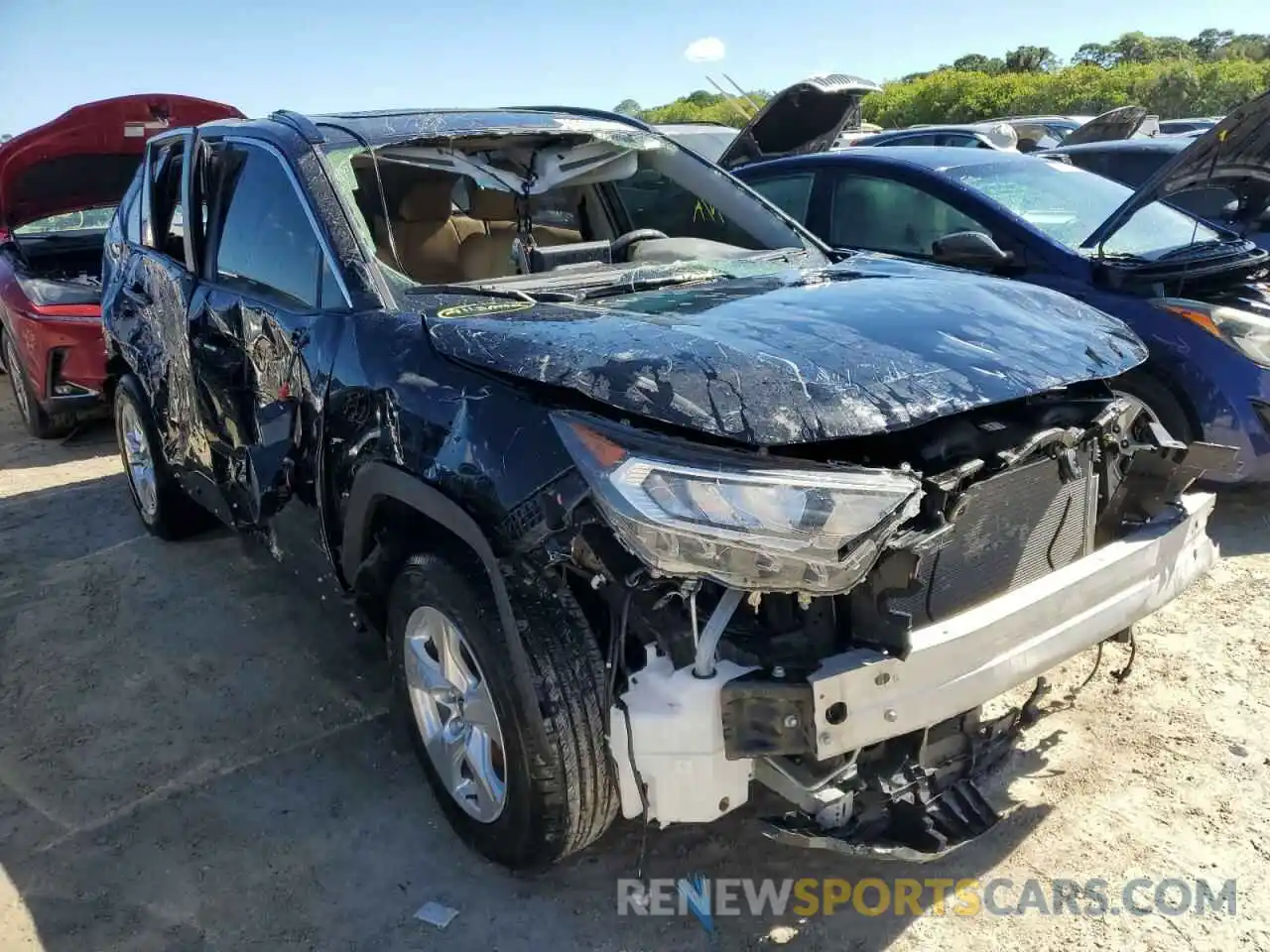 1 Photograph of a damaged car JTMP1RFV5LD059092 TOYOTA RAV4 2020