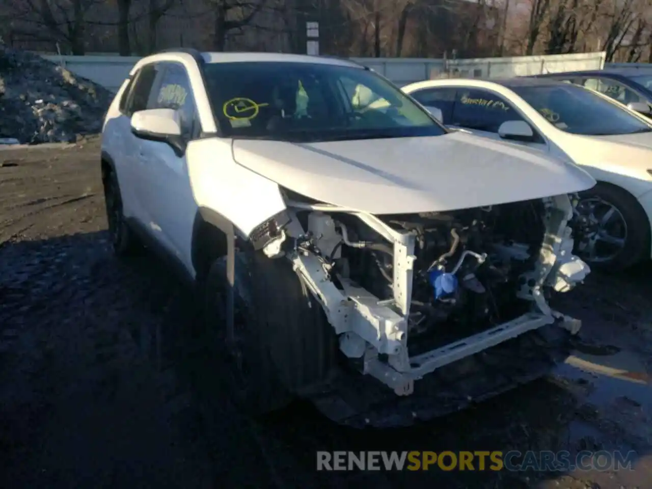 1 Photograph of a damaged car JTMP1RFV5LD062235 TOYOTA RAV4 2020