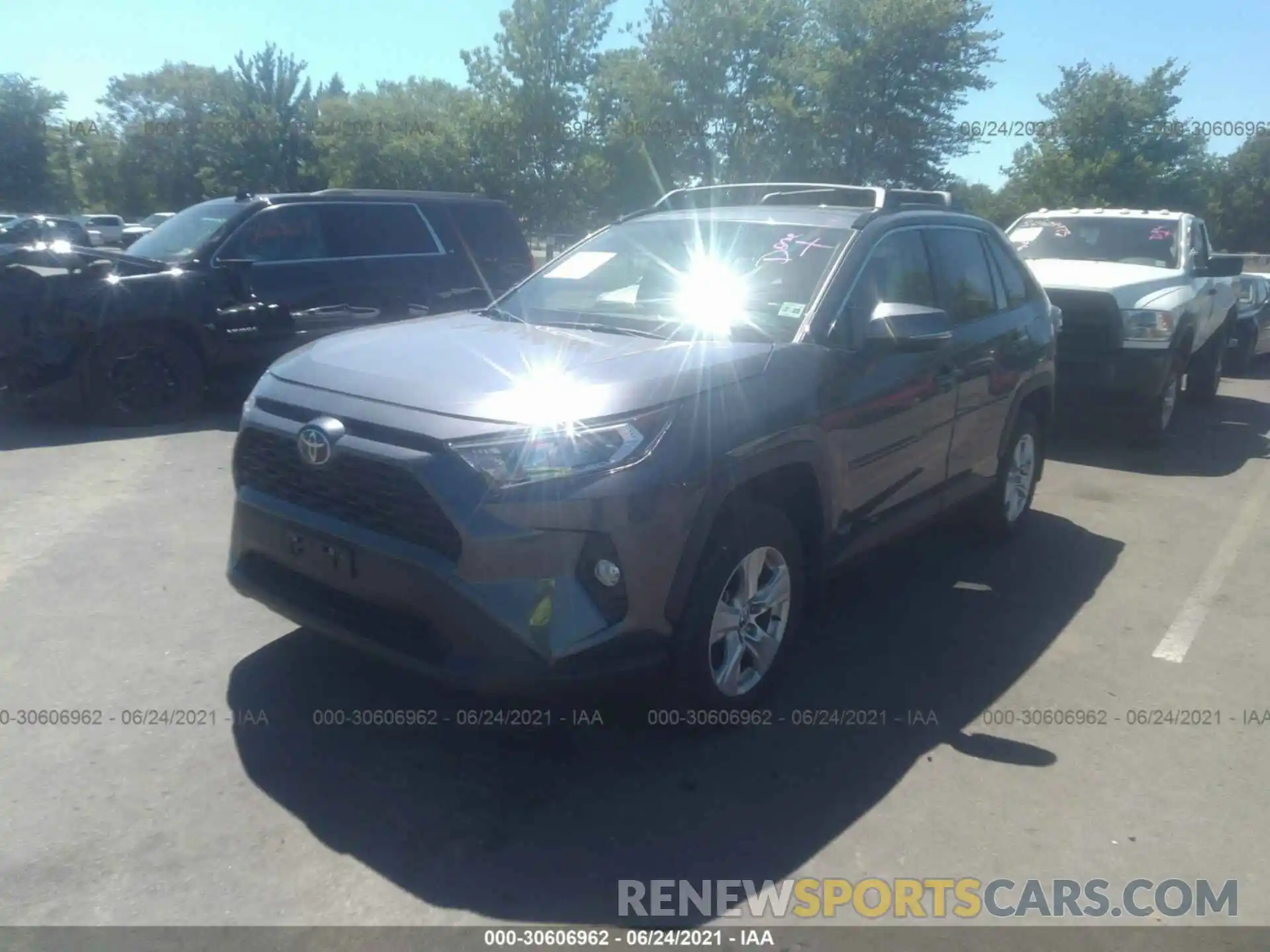 2 Photograph of a damaged car JTMP1RFV6LD048828 TOYOTA RAV4 2020