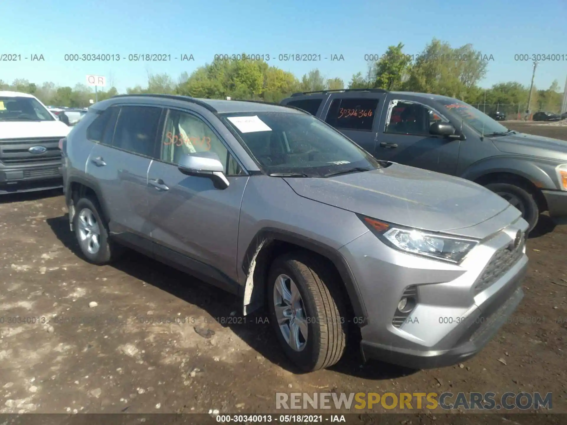 1 Photograph of a damaged car JTMP1RFV6LD054287 TOYOTA RAV4 2020