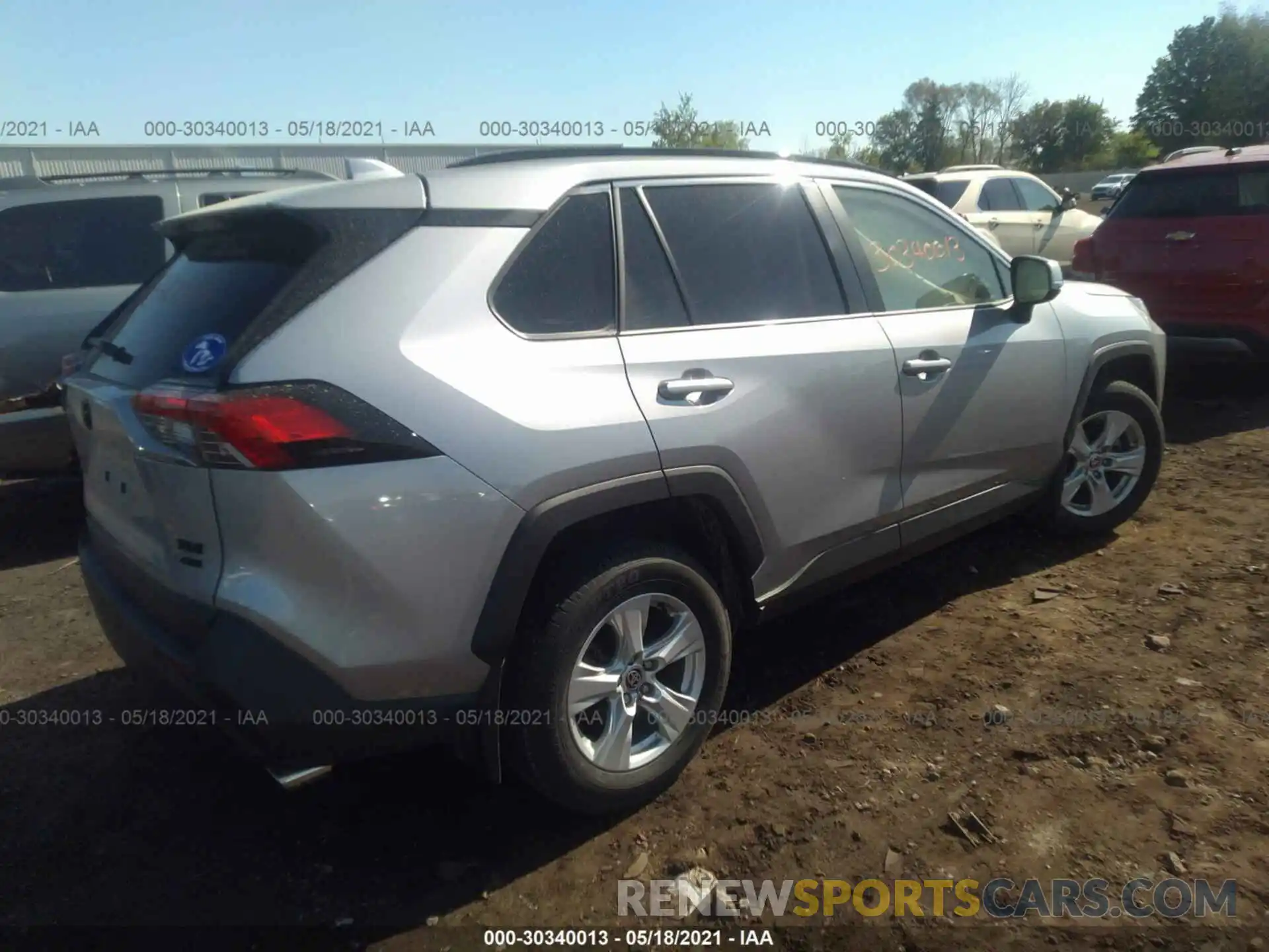 4 Фотография поврежденного автомобиля JTMP1RFV6LD054287 TOYOTA RAV4 2020