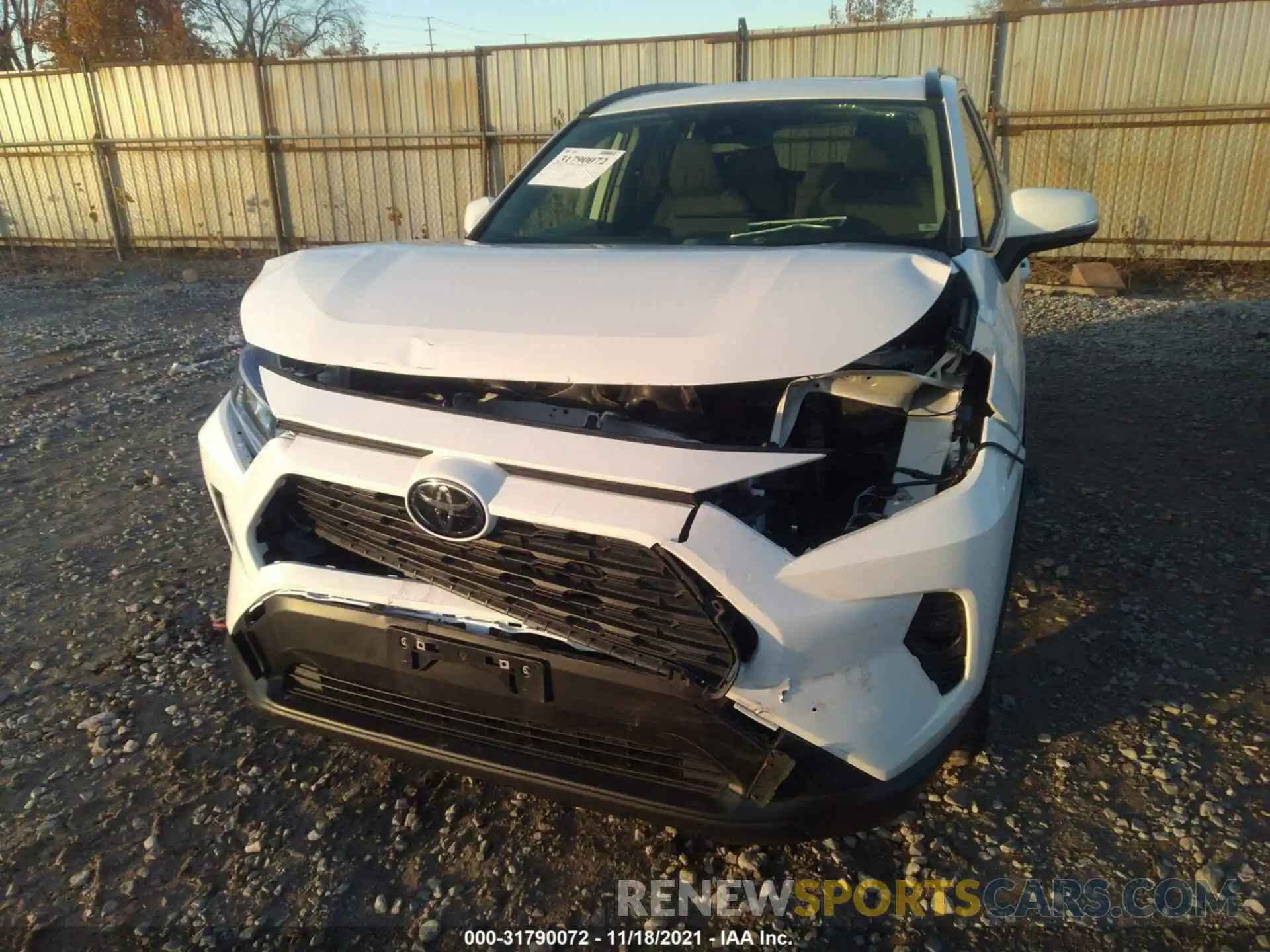 6 Photograph of a damaged car JTMP1RFV6LD056816 TOYOTA RAV4 2020