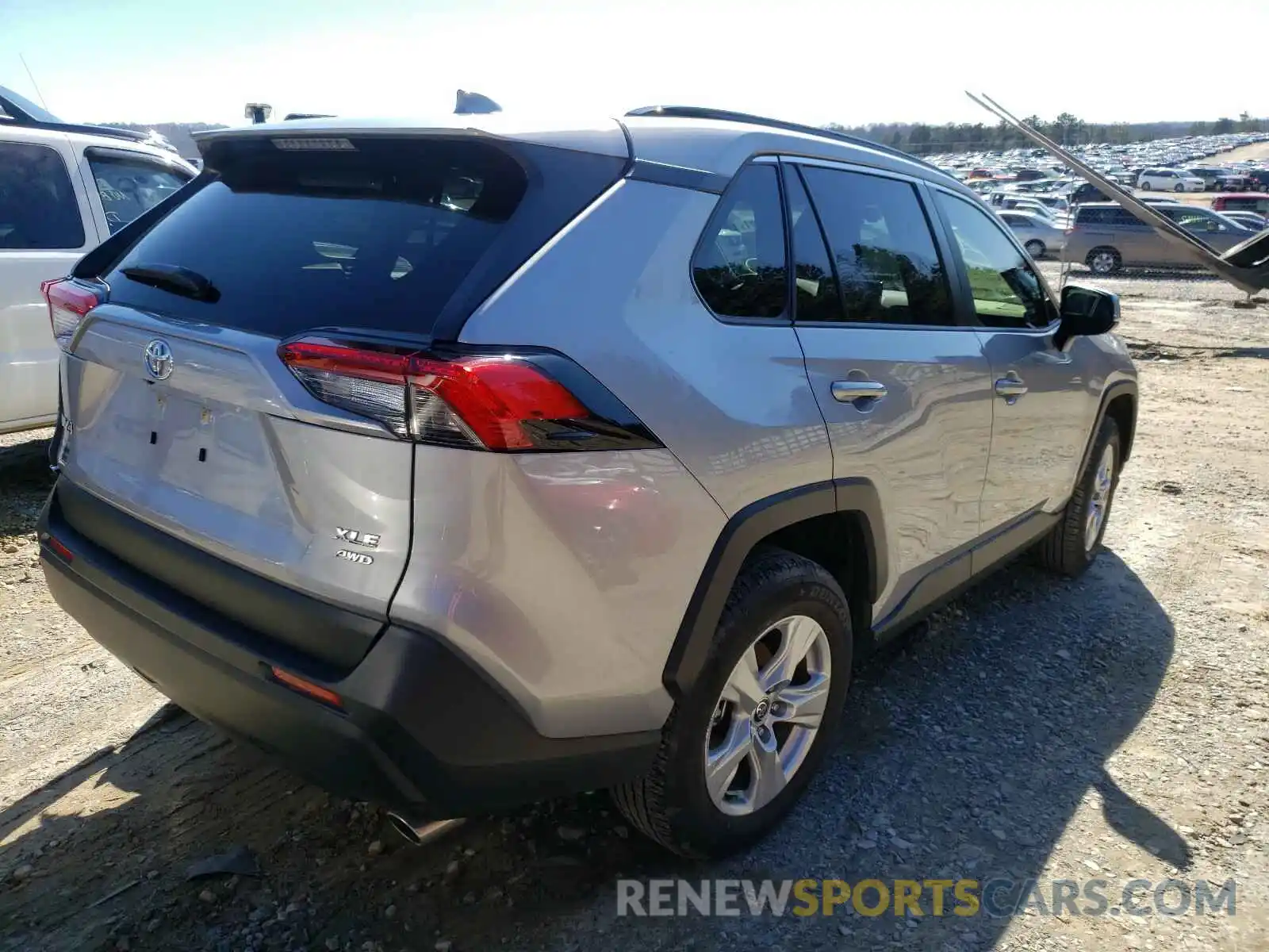 4 Photograph of a damaged car JTMP1RFV6LD061496 TOYOTA RAV4 2020