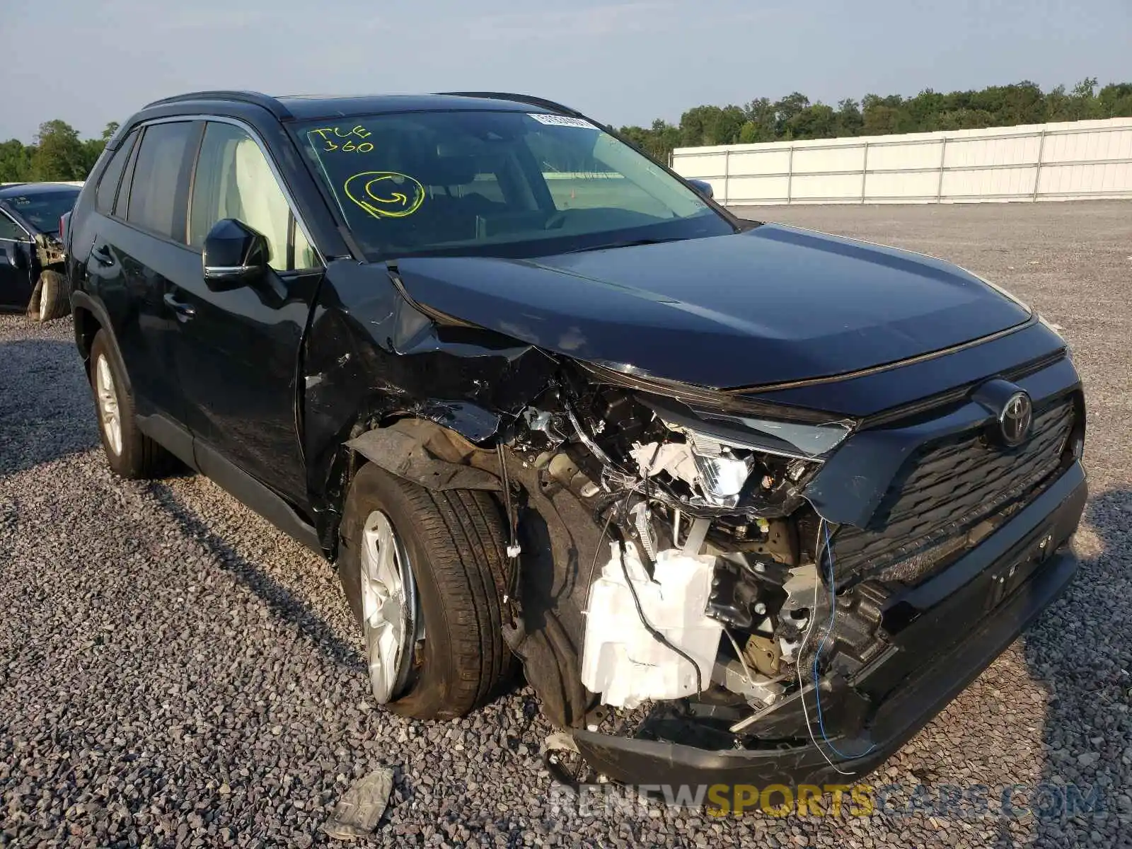 1 Photograph of a damaged car JTMP1RFV6LD067721 TOYOTA RAV4 2020