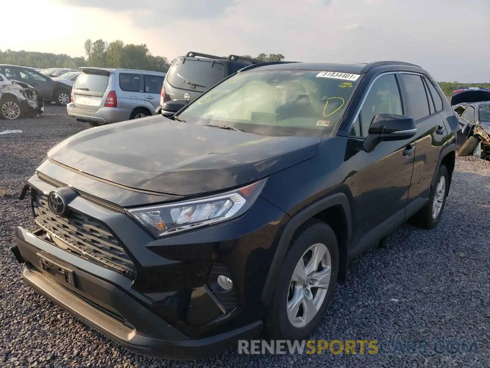 2 Photograph of a damaged car JTMP1RFV6LD067721 TOYOTA RAV4 2020