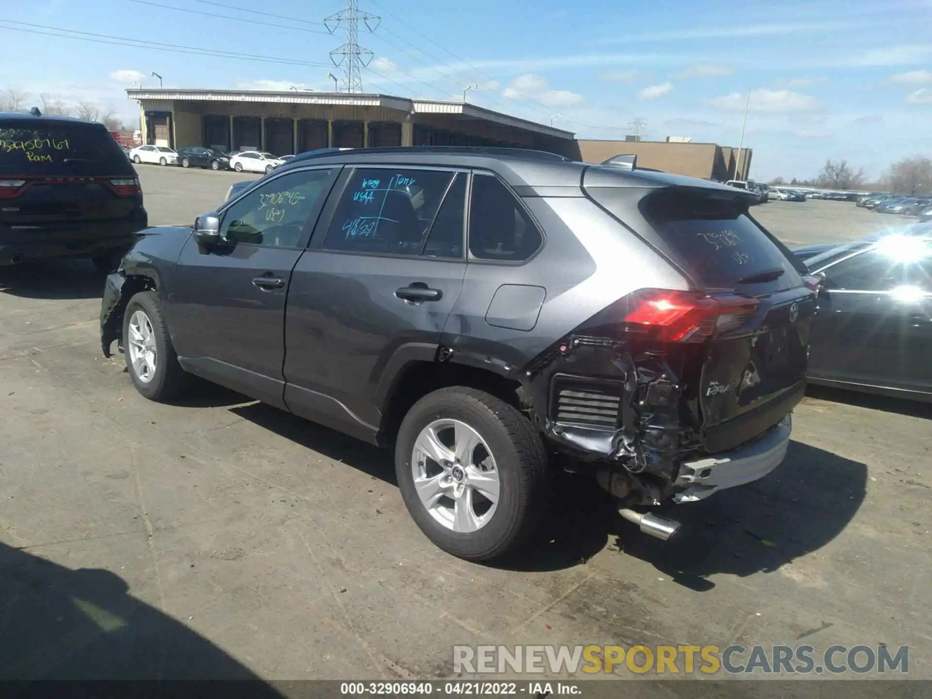 3 Photograph of a damaged car JTMP1RFV6LD525337 TOYOTA RAV4 2020