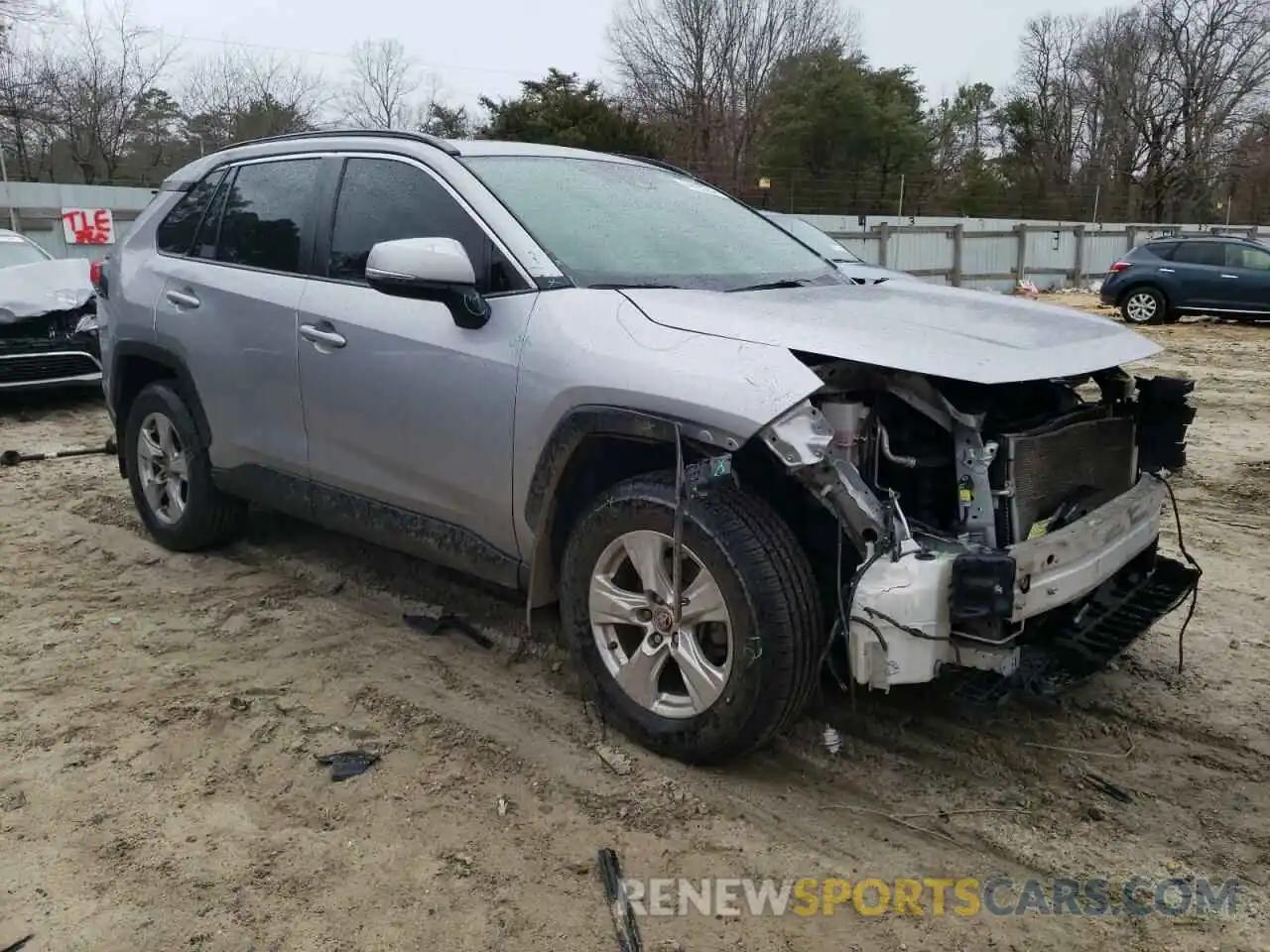 4 Photograph of a damaged car JTMP1RFV6LD531199 TOYOTA RAV4 2020