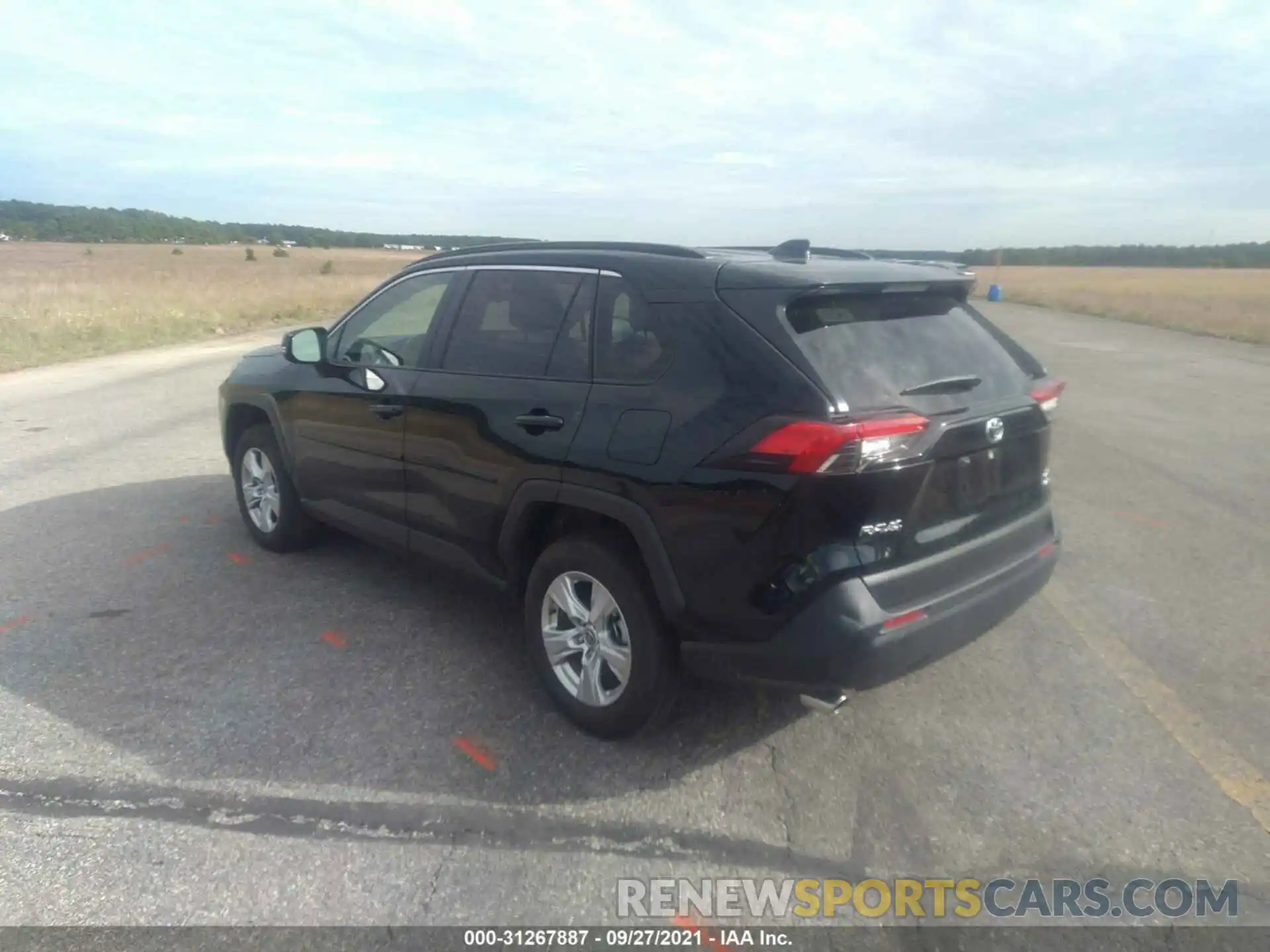 3 Photograph of a damaged car JTMP1RFV6LJ037717 TOYOTA RAV4 2020