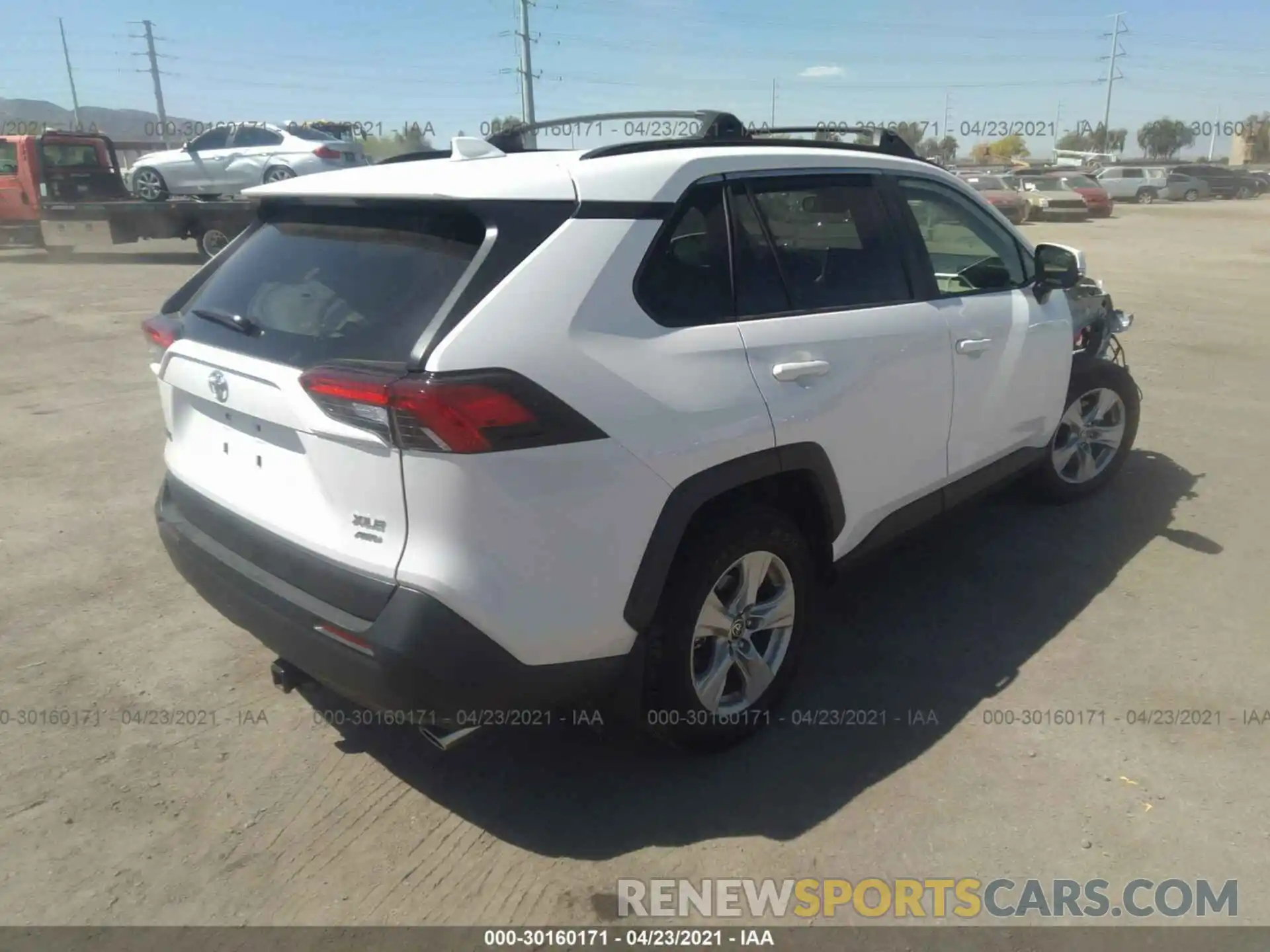 4 Photograph of a damaged car JTMP1RFV7LD058395 TOYOTA RAV4 2020