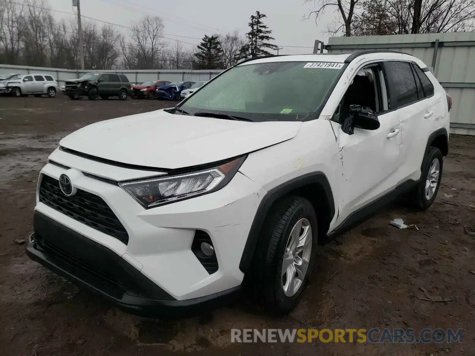 2 Photograph of a damaged car JTMP1RFV7LD063693 TOYOTA RAV4 2020