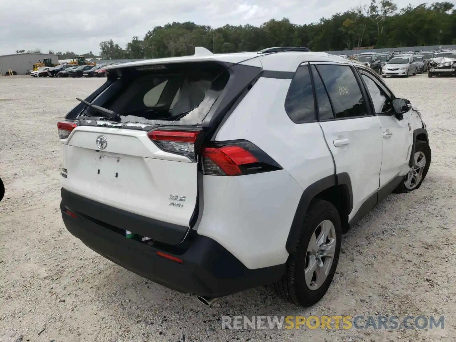 4 Photograph of a damaged car JTMP1RFV7LD527890 TOYOTA RAV4 2020