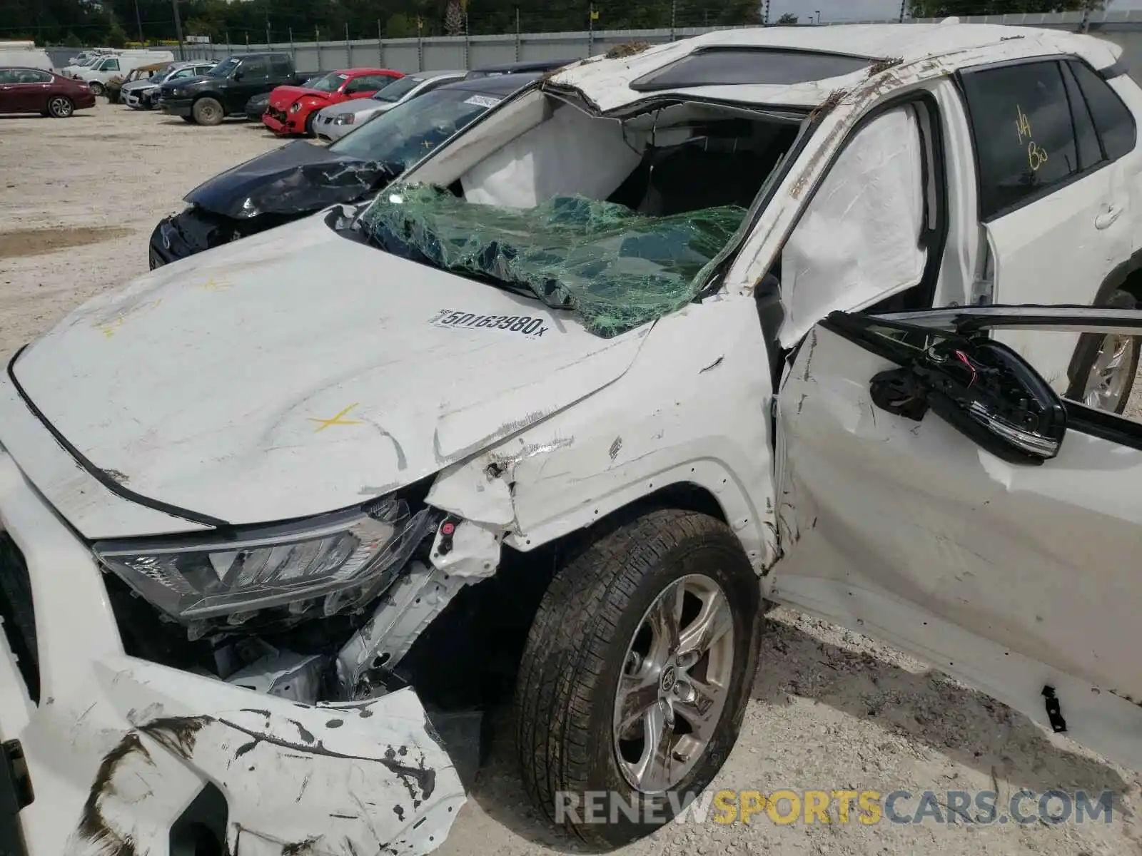 9 Фотография поврежденного автомобиля JTMP1RFV7LD527890 TOYOTA RAV4 2020
