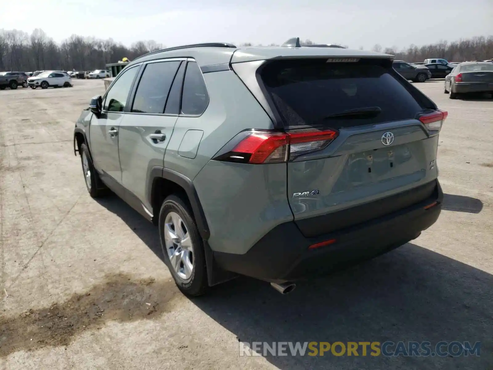 3 Photograph of a damaged car JTMP1RFV7LJ029822 TOYOTA RAV4 2020