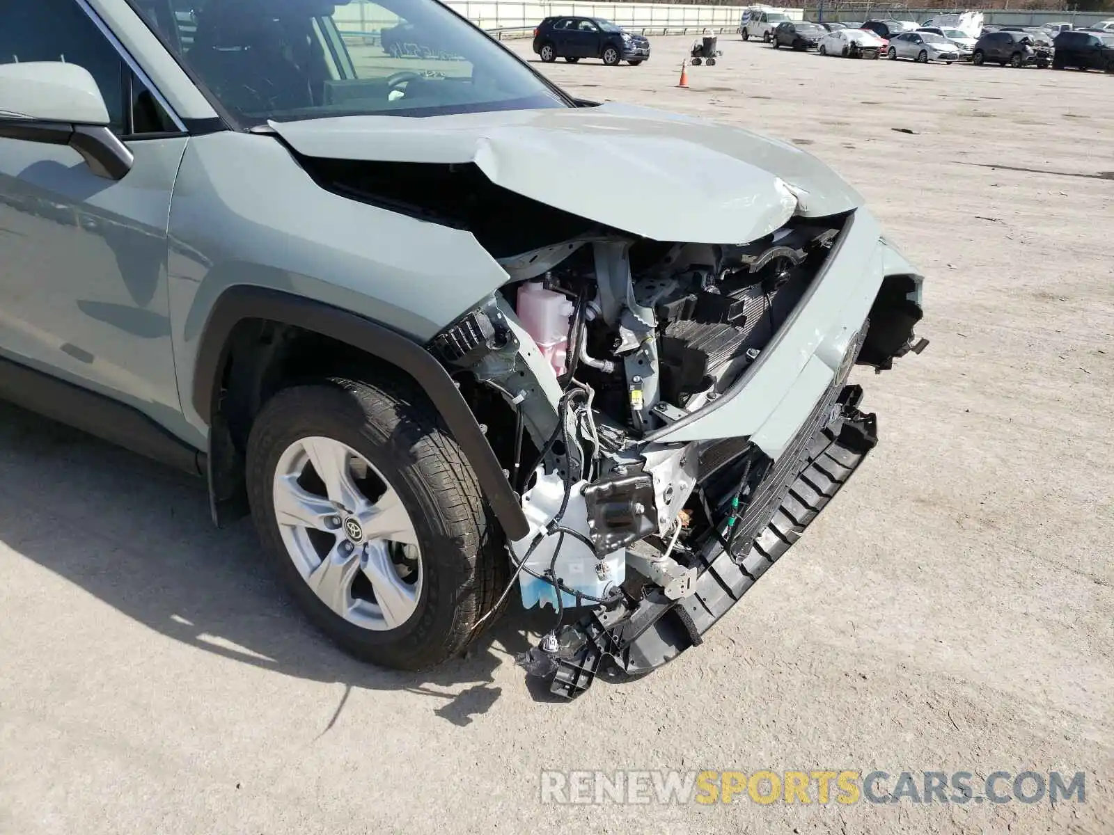 9 Photograph of a damaged car JTMP1RFV7LJ029822 TOYOTA RAV4 2020