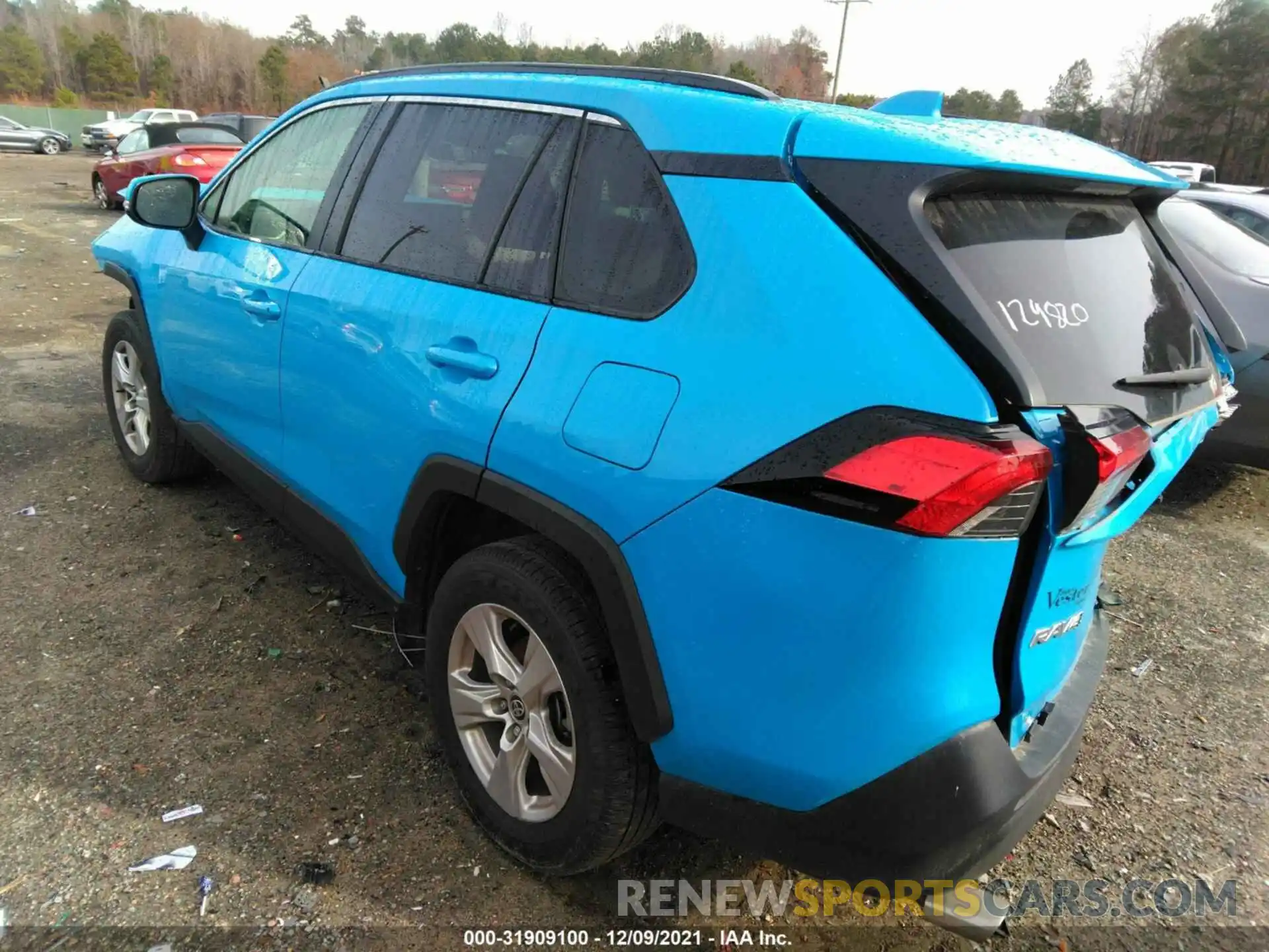 3 Photograph of a damaged car JTMP1RFV7LJ035250 TOYOTA RAV4 2020