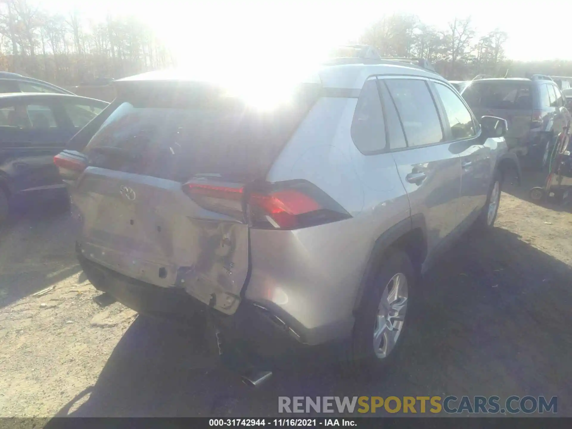 4 Photograph of a damaged car JTMP1RFV7LJ037645 TOYOTA RAV4 2020