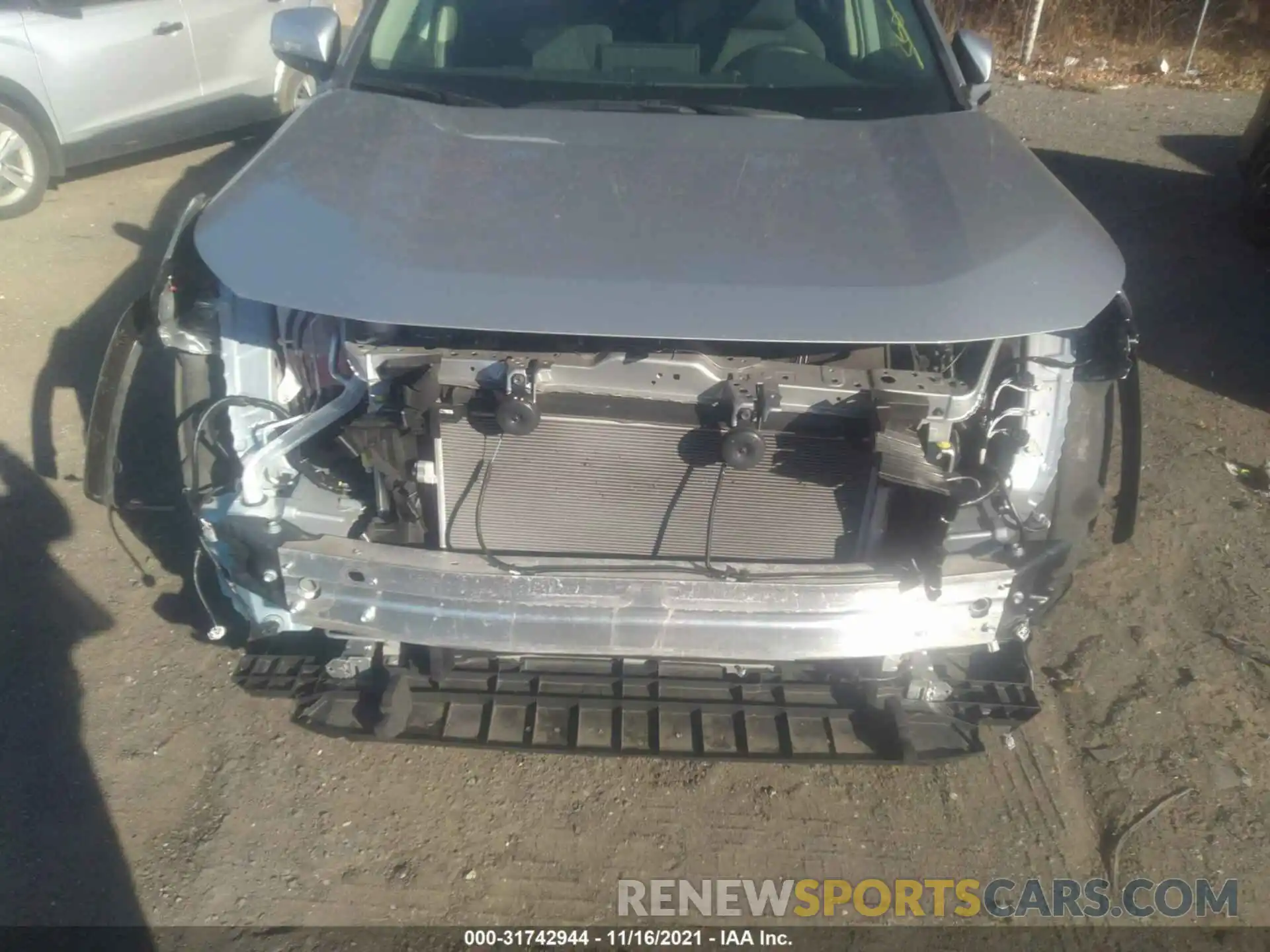 6 Photograph of a damaged car JTMP1RFV7LJ037645 TOYOTA RAV4 2020