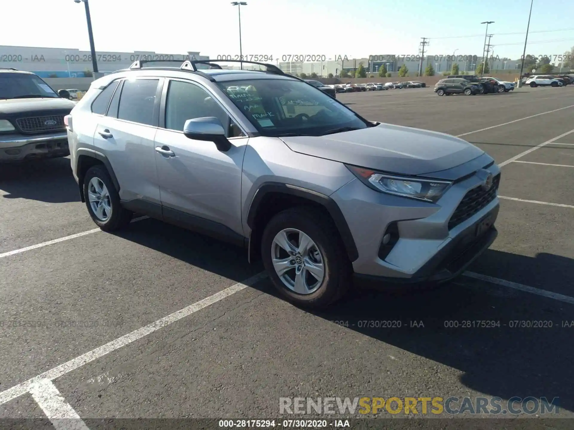 1 Photograph of a damaged car JTMP1RFV8LD057613 TOYOTA RAV4 2020