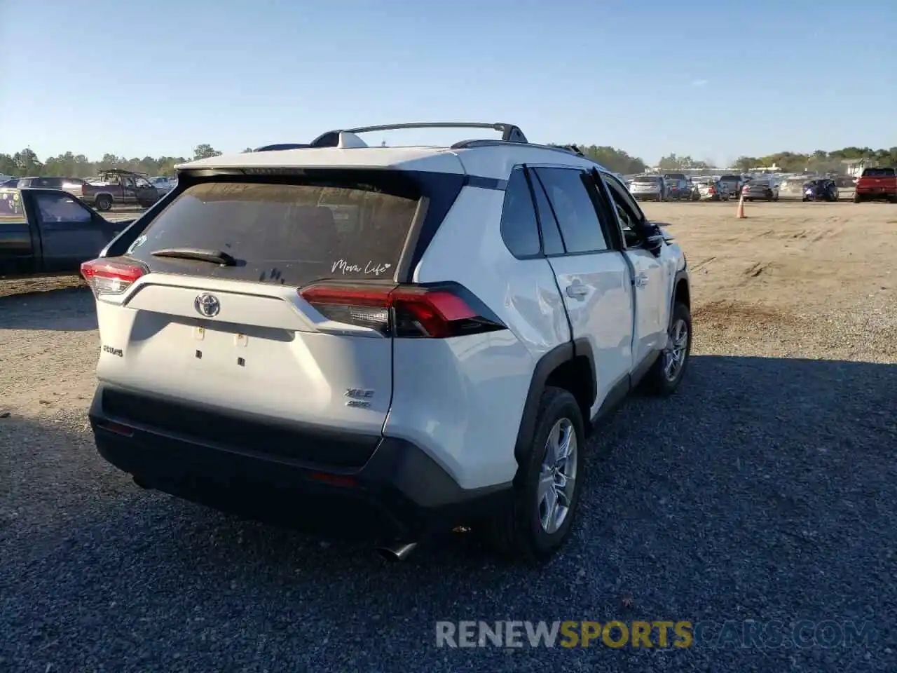 4 Photograph of a damaged car JTMP1RFV8LD060320 TOYOTA RAV4 2020