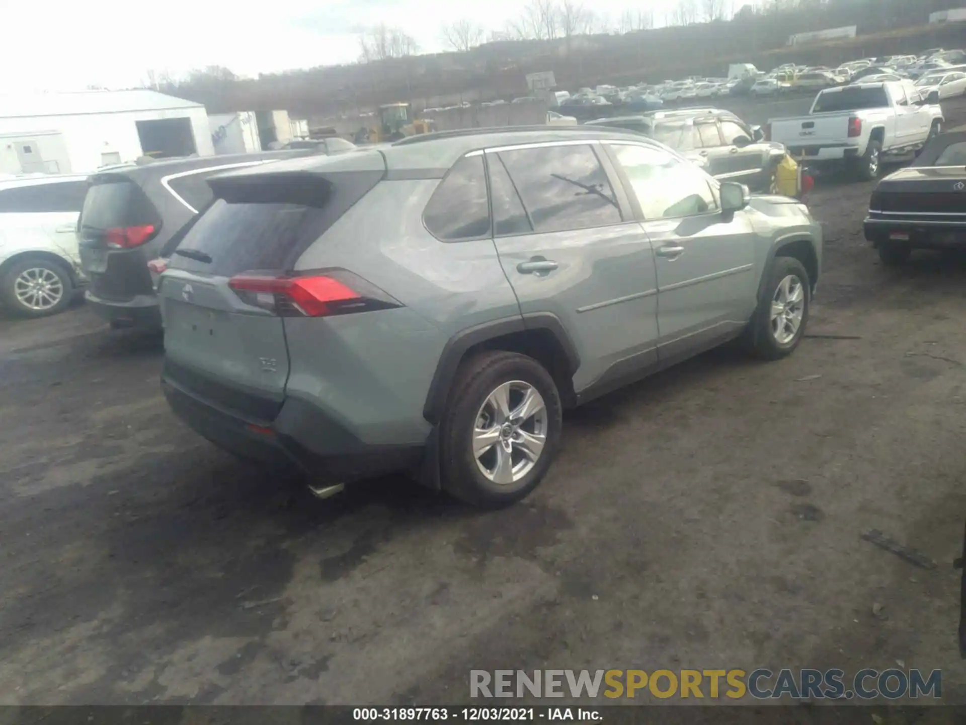 4 Photograph of a damaged car JTMP1RFV8LD066909 TOYOTA RAV4 2020