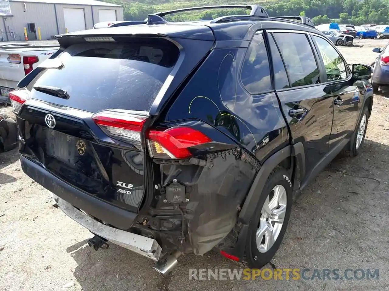 4 Photograph of a damaged car JTMP1RFV8LD067123 TOYOTA RAV4 2020