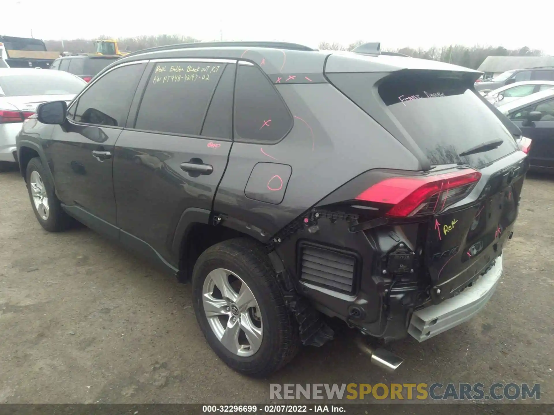 3 Photograph of a damaged car JTMP1RFV8LJ027321 TOYOTA RAV4 2020