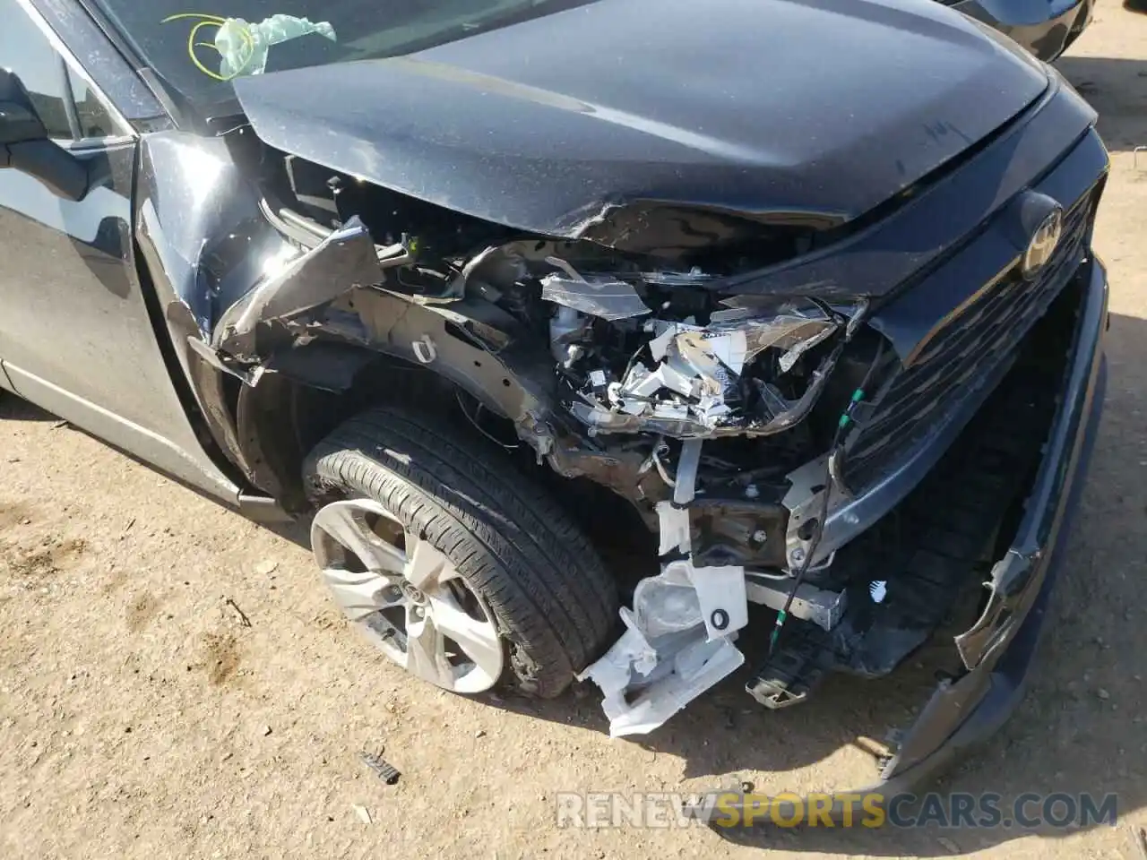 9 Photograph of a damaged car JTMP1RFV8LJ030476 TOYOTA RAV4 2020