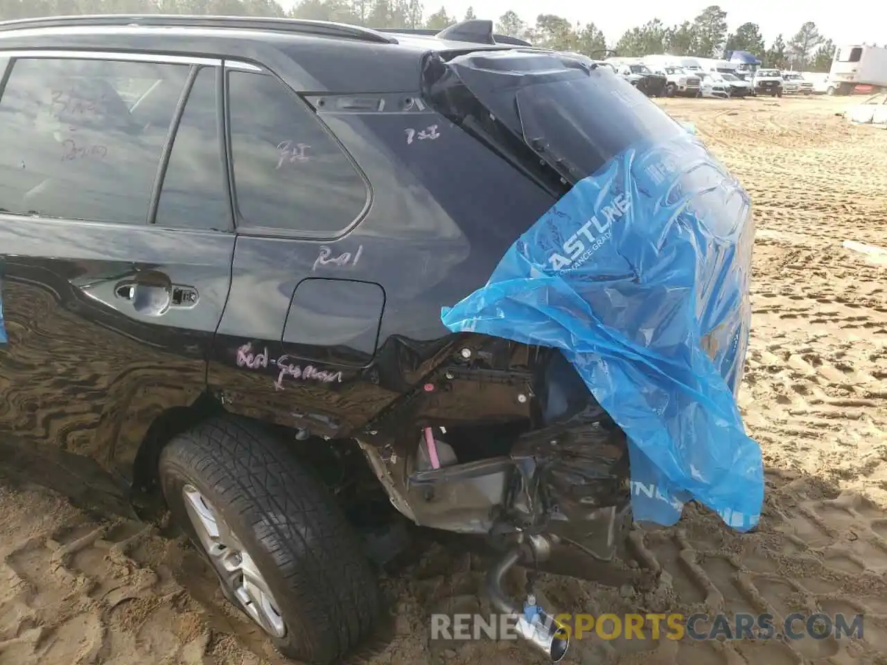 9 Photograph of a damaged car JTMP1RFV8LJ034706 TOYOTA RAV4 2020