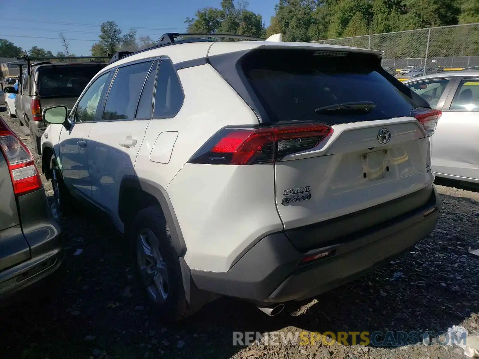 3 Photograph of a damaged car JTMP1RFV9LD060486 TOYOTA RAV4 2020