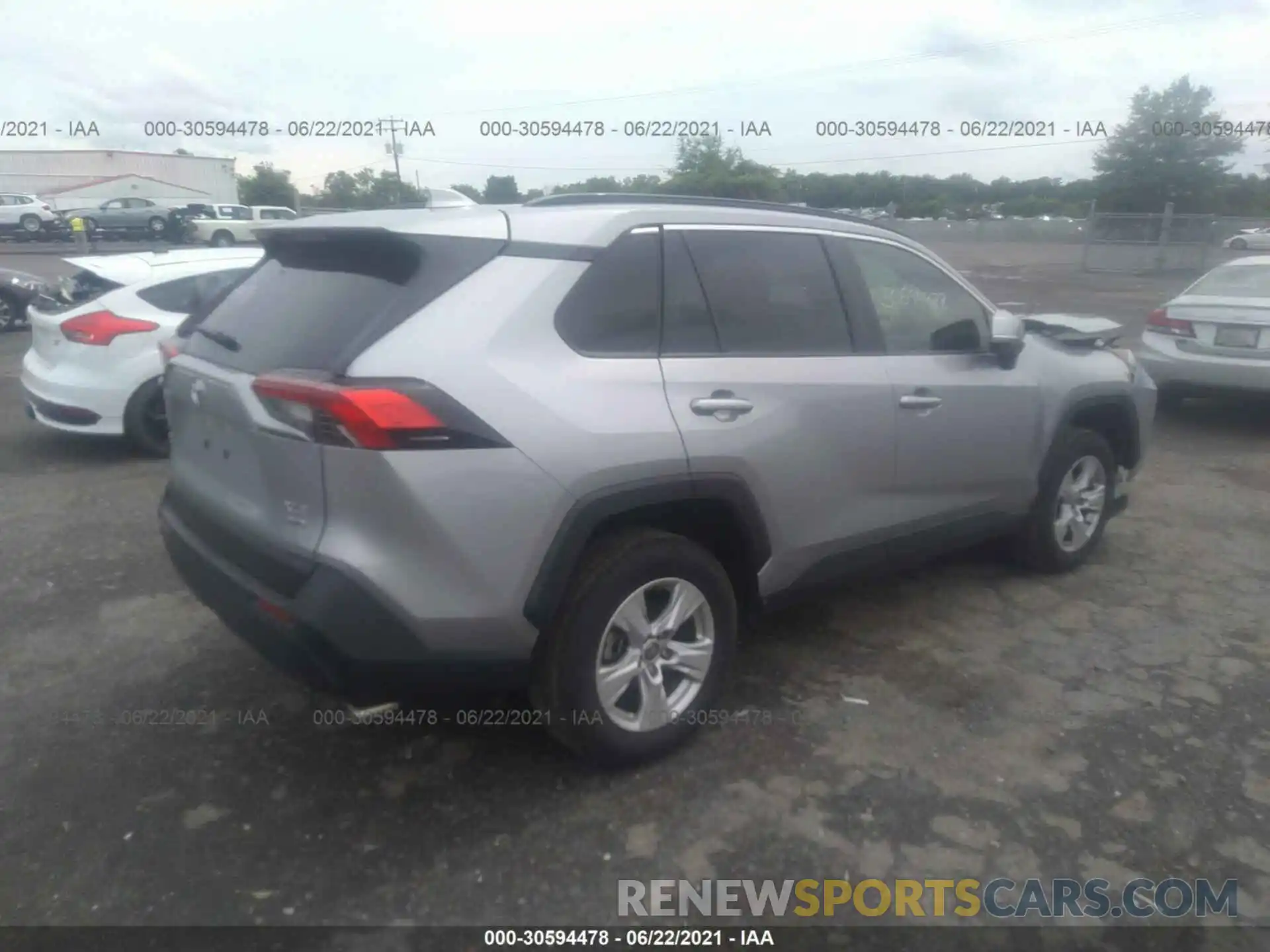 4 Photograph of a damaged car JTMP1RFV9LD068538 TOYOTA RAV4 2020