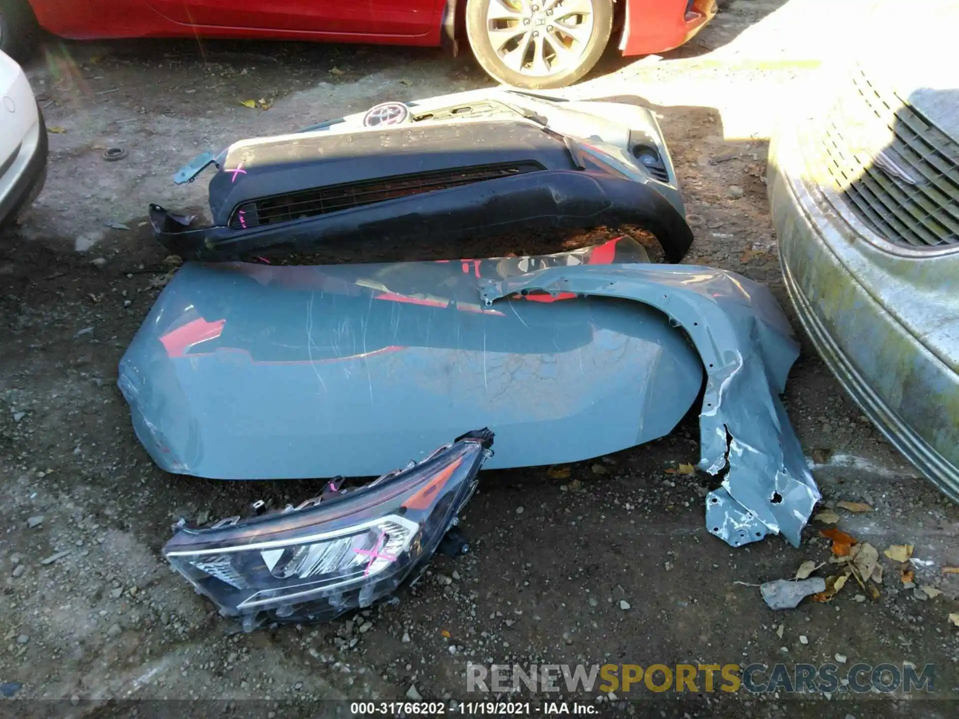 12 Photograph of a damaged car JTMP1RFV9LJ035377 TOYOTA RAV4 2020