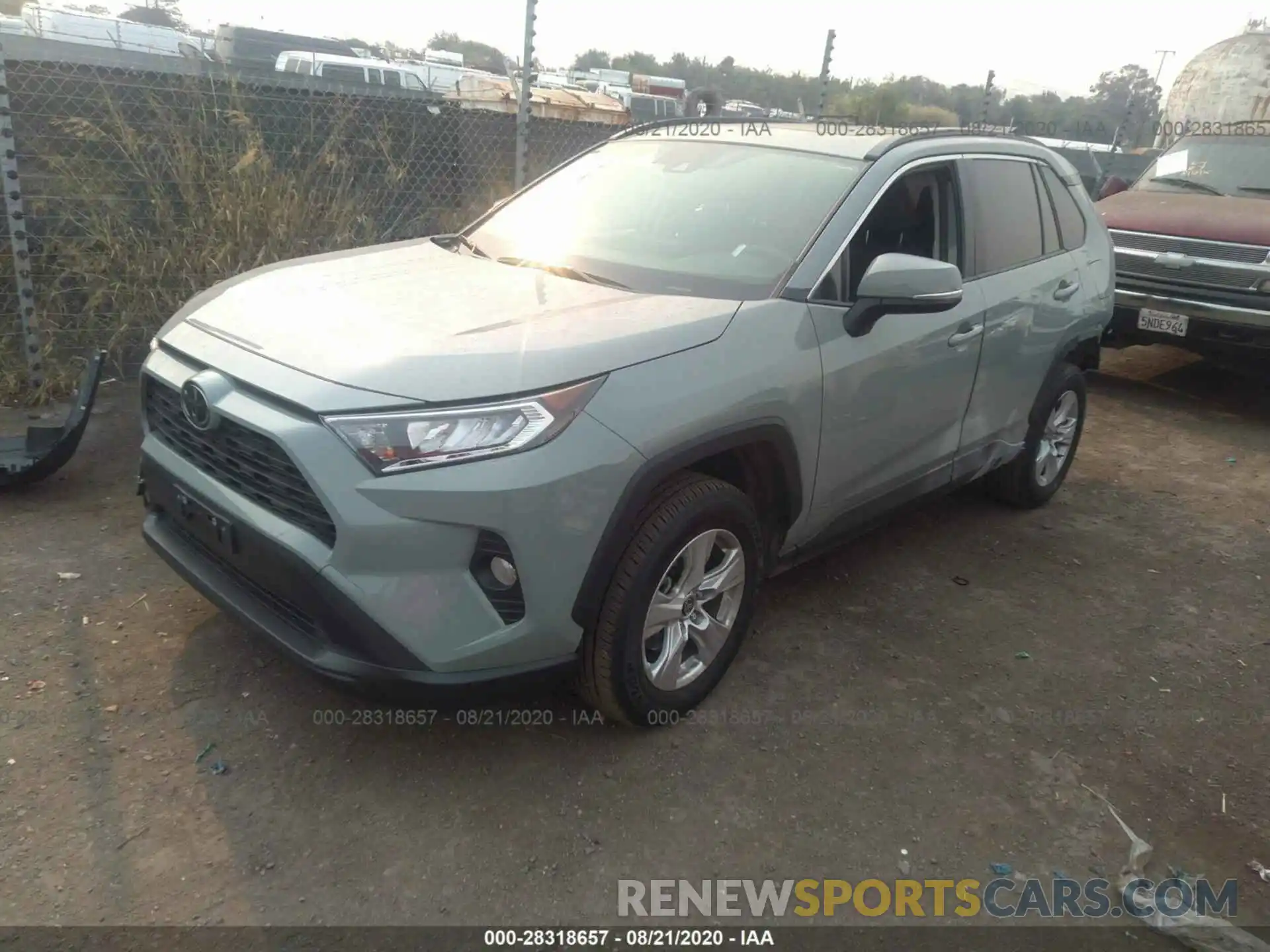 2 Фотография поврежденного автомобиля JTMP1RFVXLD051330 TOYOTA RAV4 2020