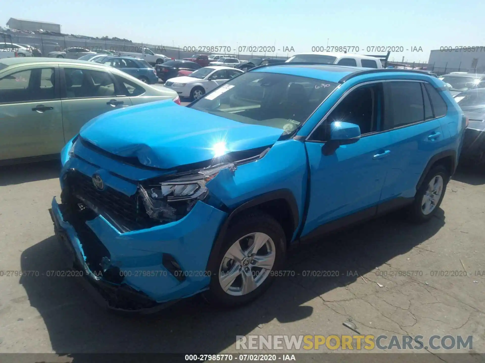 2 Фотография поврежденного автомобиля JTMP1RFVXLD524725 TOYOTA RAV4 2020