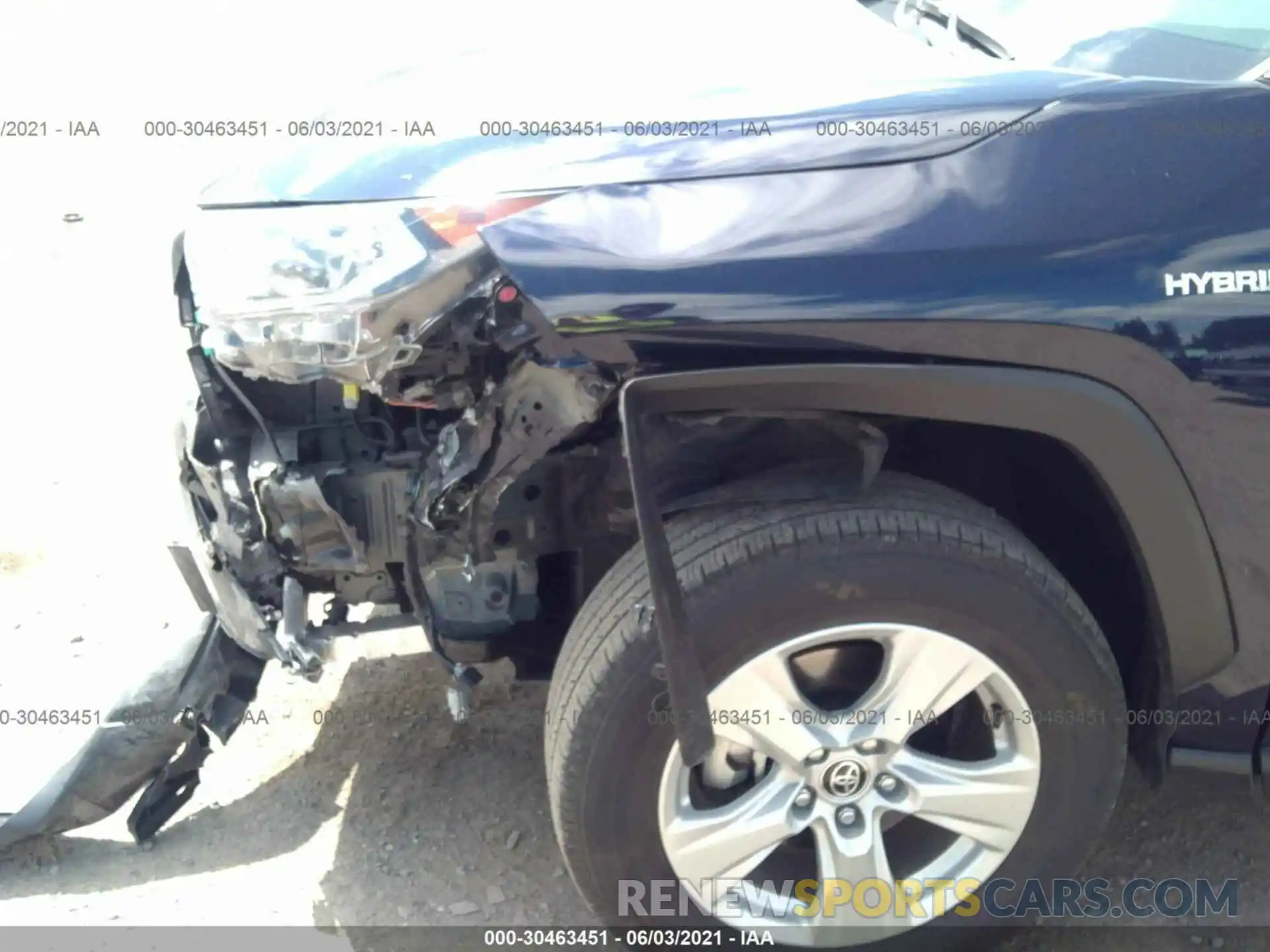 6 Photograph of a damaged car JTMR6RFV0LD004642 TOYOTA RAV4 2020