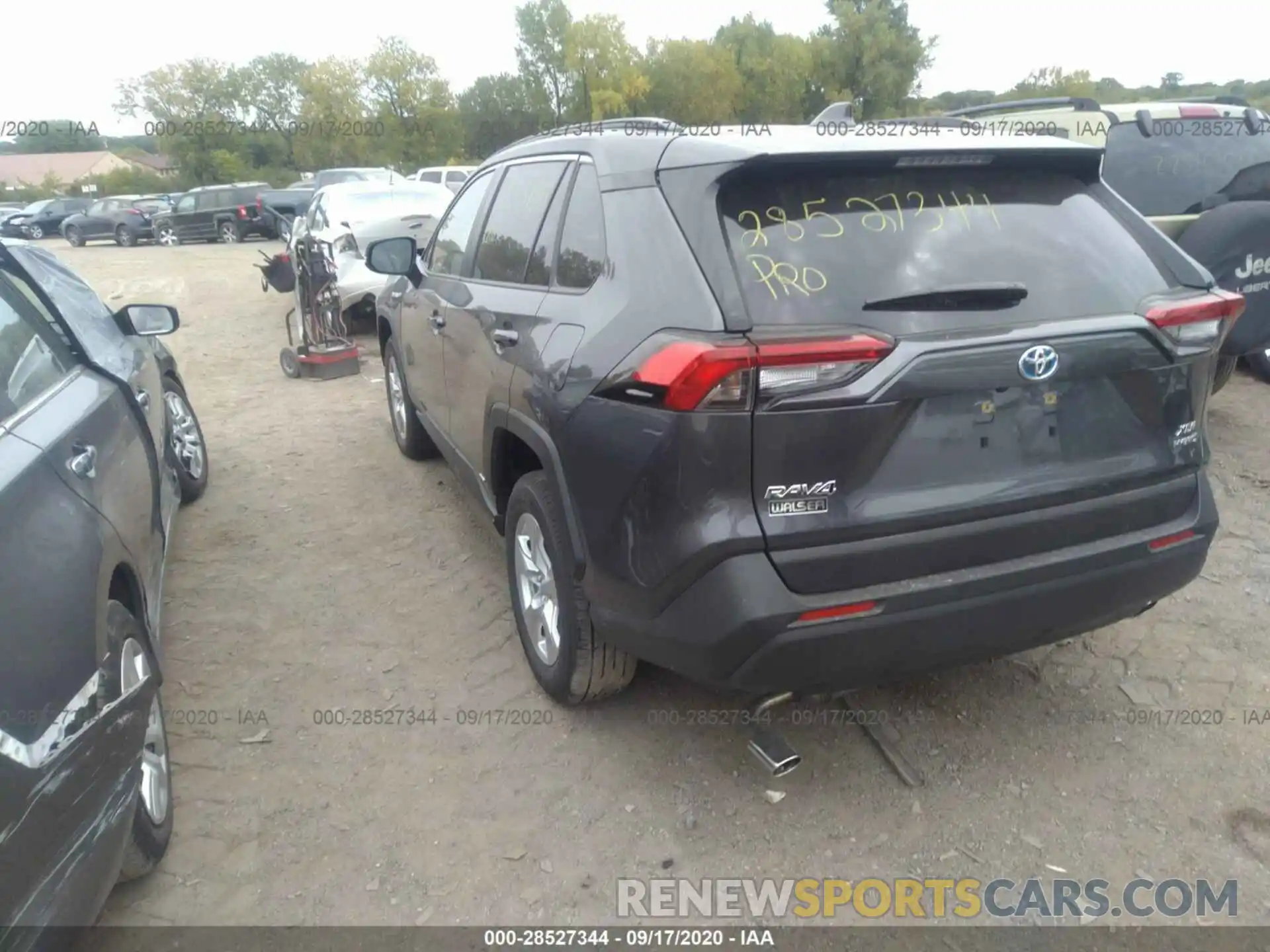 3 Photograph of a damaged car JTMR6RFV1LD001913 TOYOTA RAV4 2020