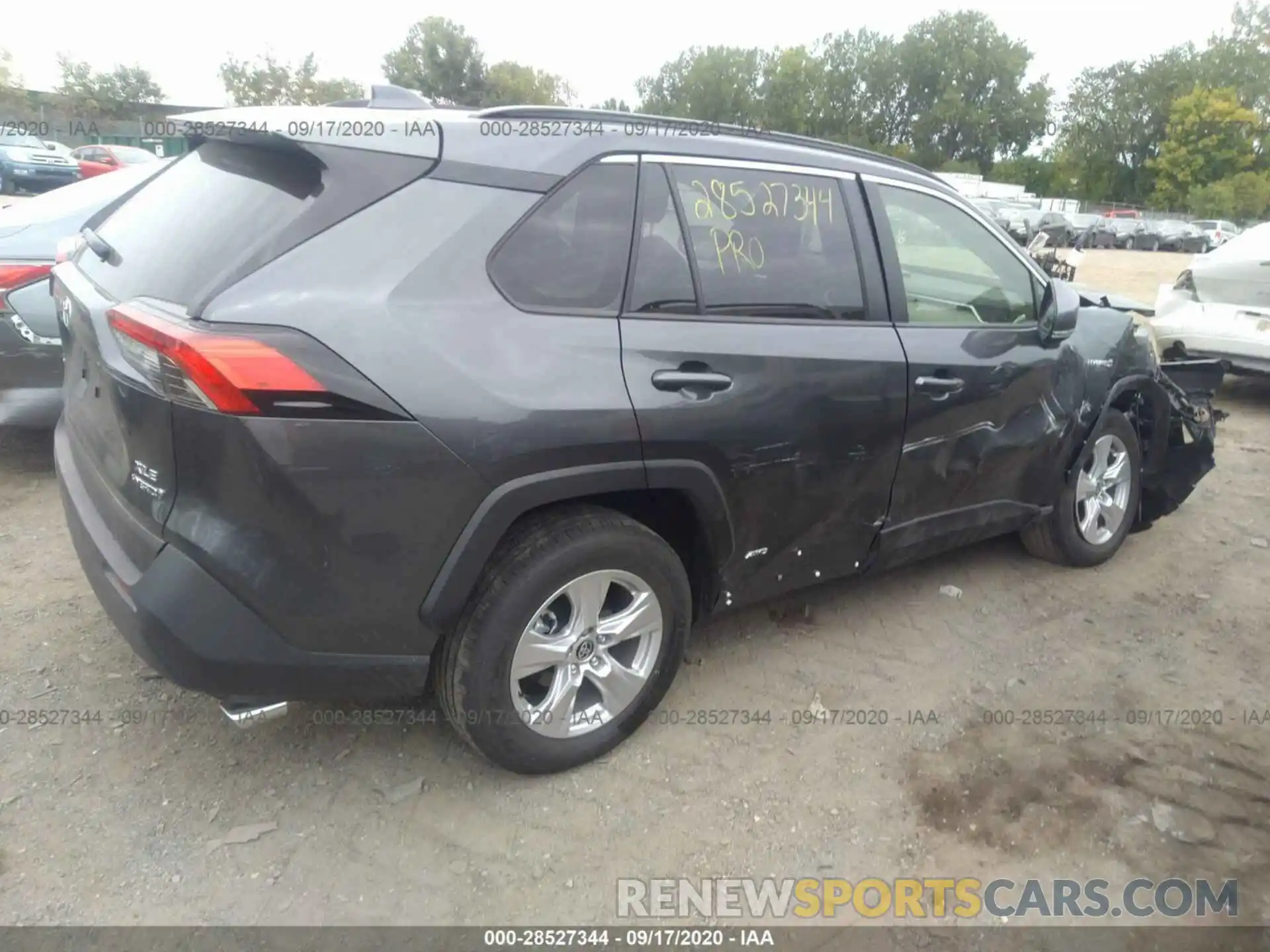 4 Photograph of a damaged car JTMR6RFV1LD001913 TOYOTA RAV4 2020