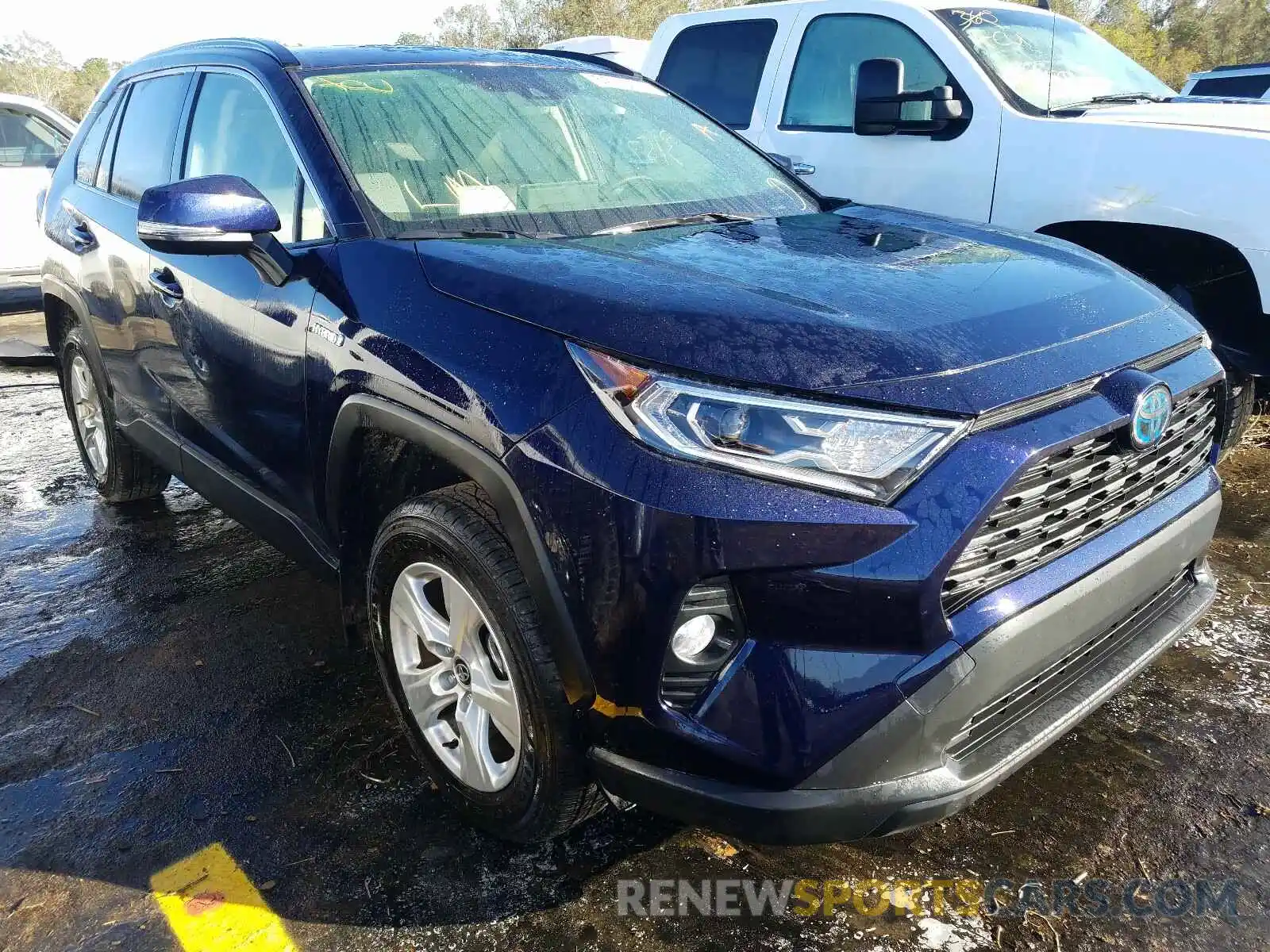 1 Photograph of a damaged car JTMR6RFV3LD002447 TOYOTA RAV4 2020